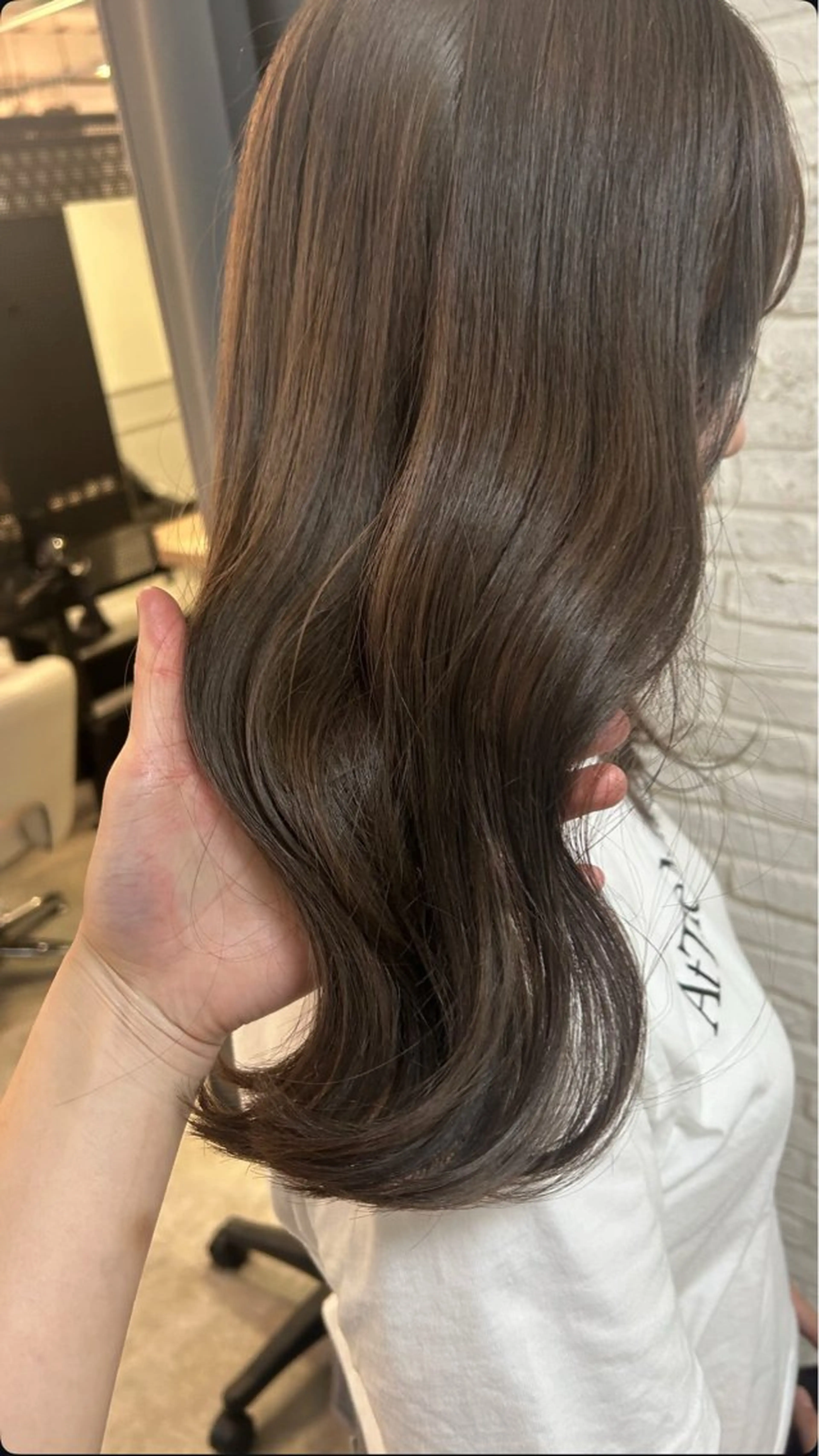 セミロング カラー 透明感カラー ヘアカラー 縮毛•ハイトーン ・着付け Runaのヘアスタイル