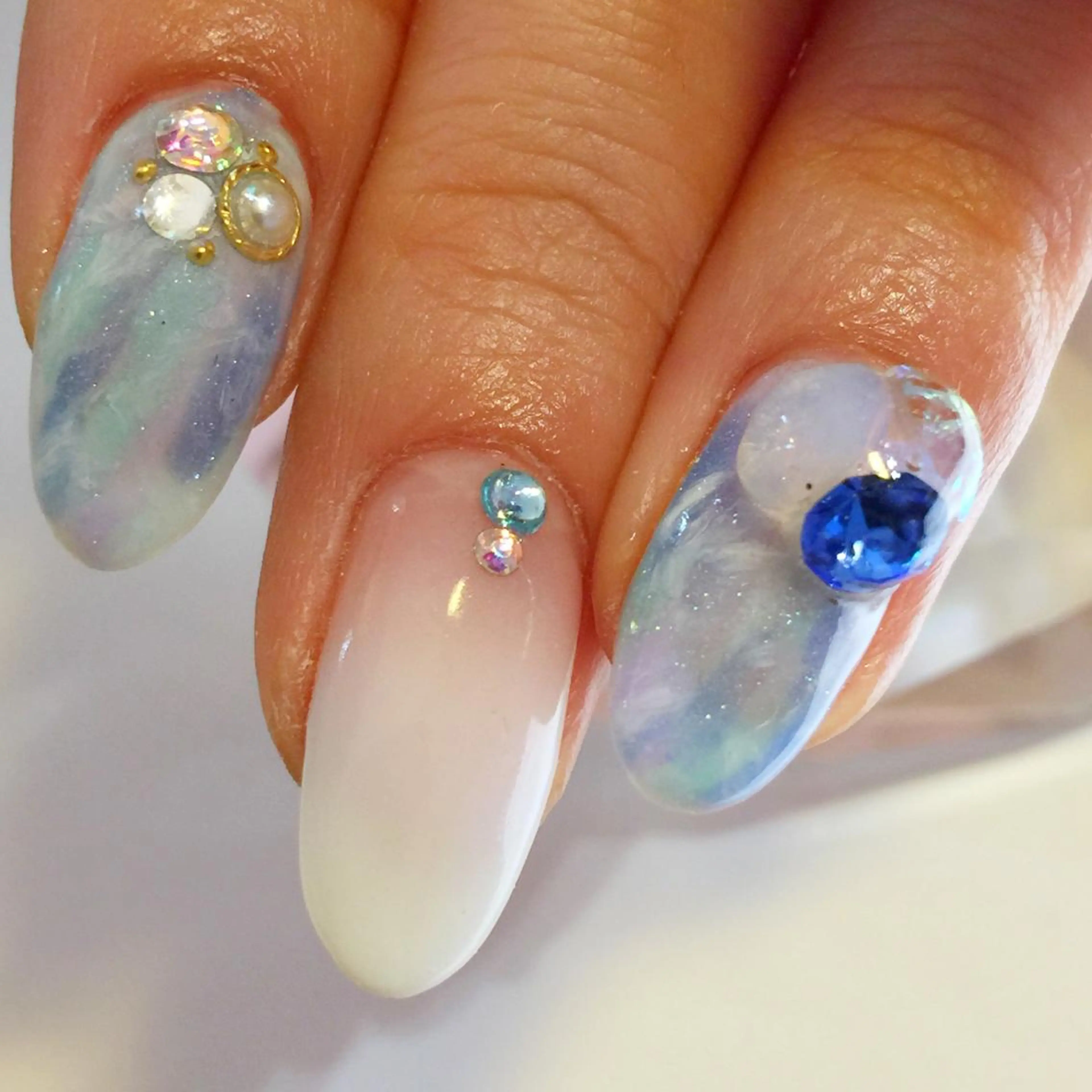 ネイル アートネイル ブルー グラデーション グリーン 大理石ネイル(マーブル) YUN 💅のネイルデザイン