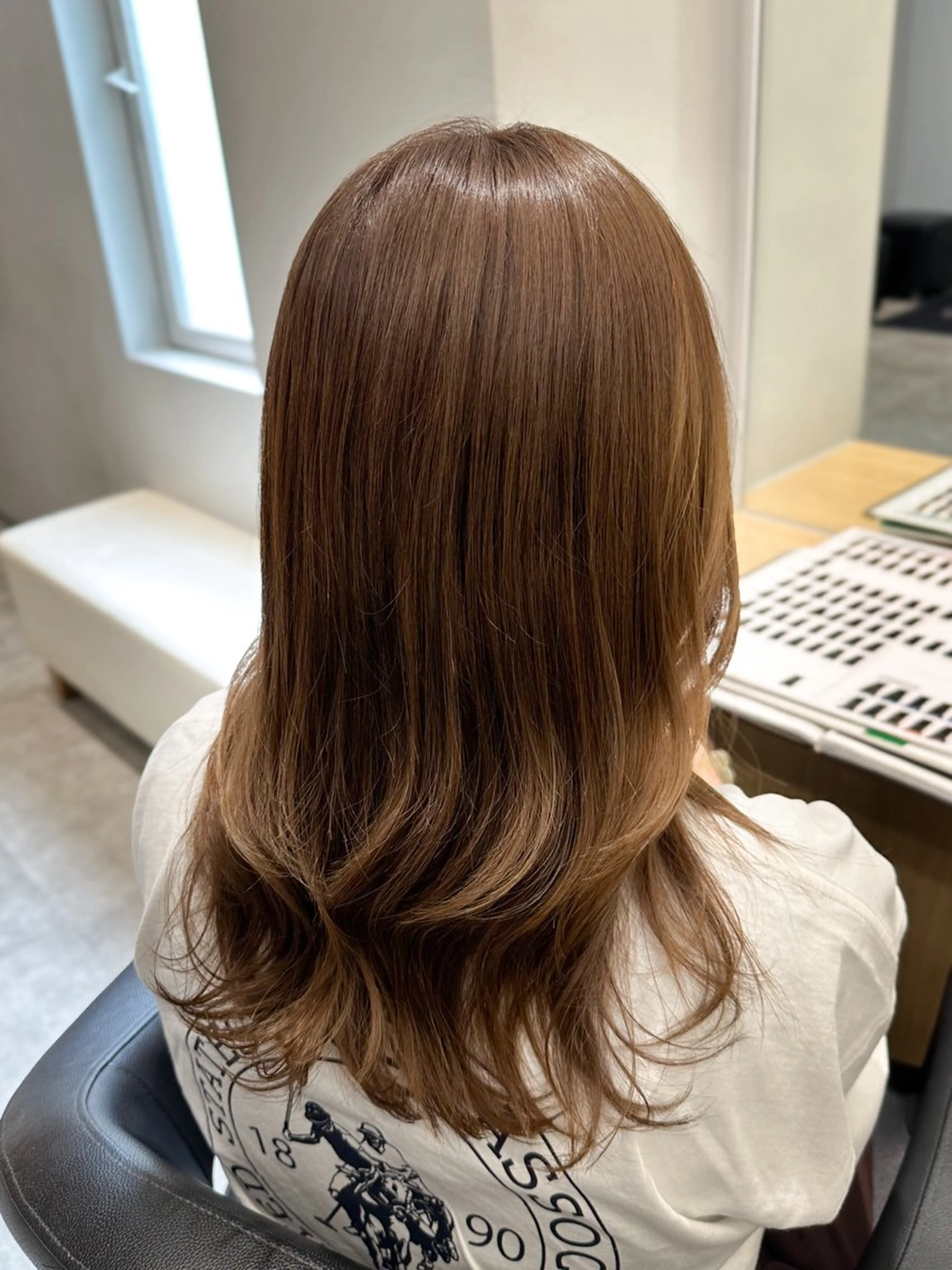 ミディアム ヘアカラー 巻ける髪質改善🫧ハ イライト/永田汰伊智のヘアスタイル
