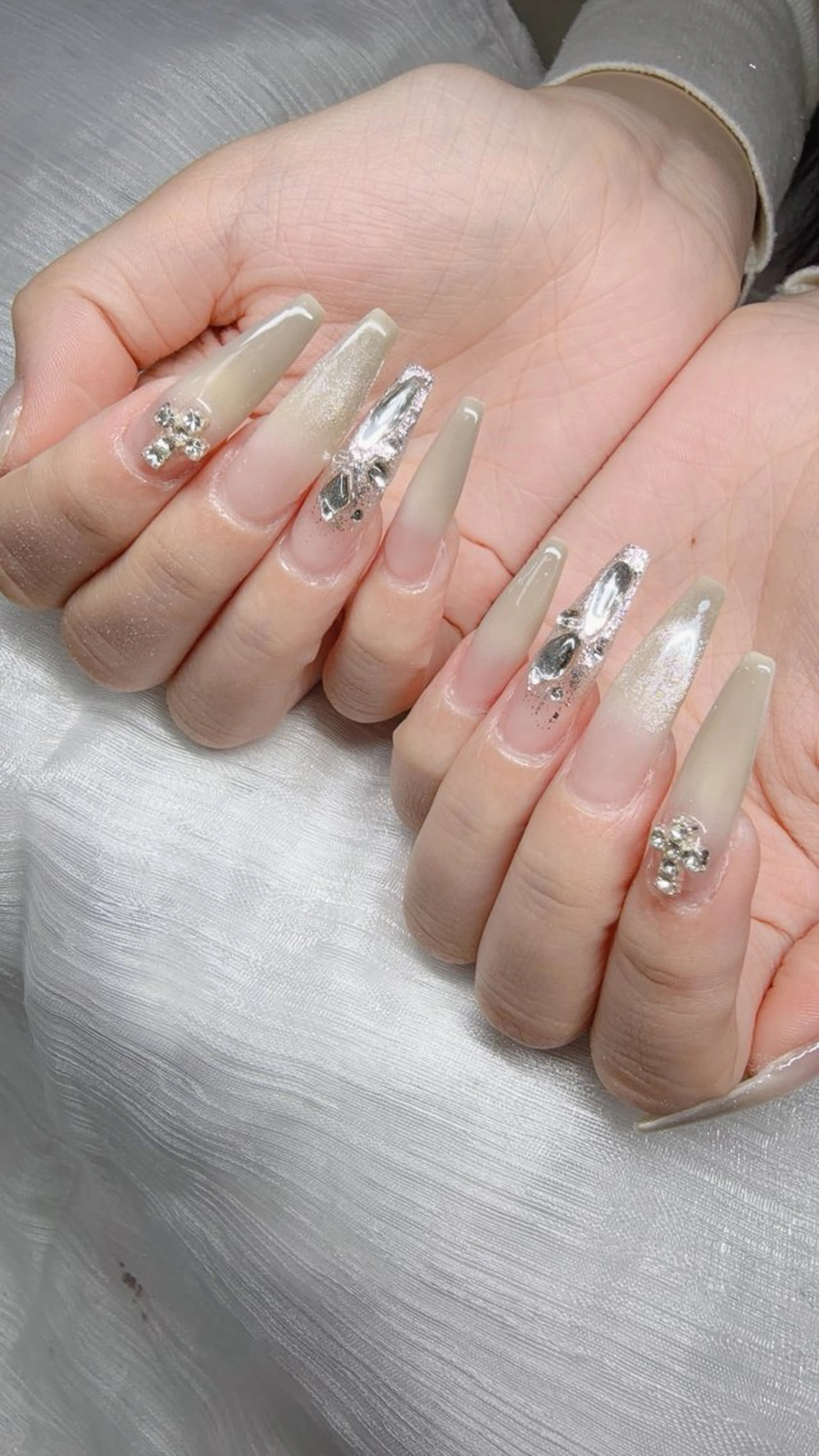 ネイル ハンドネイル Lee Nailsのネイルデザイン