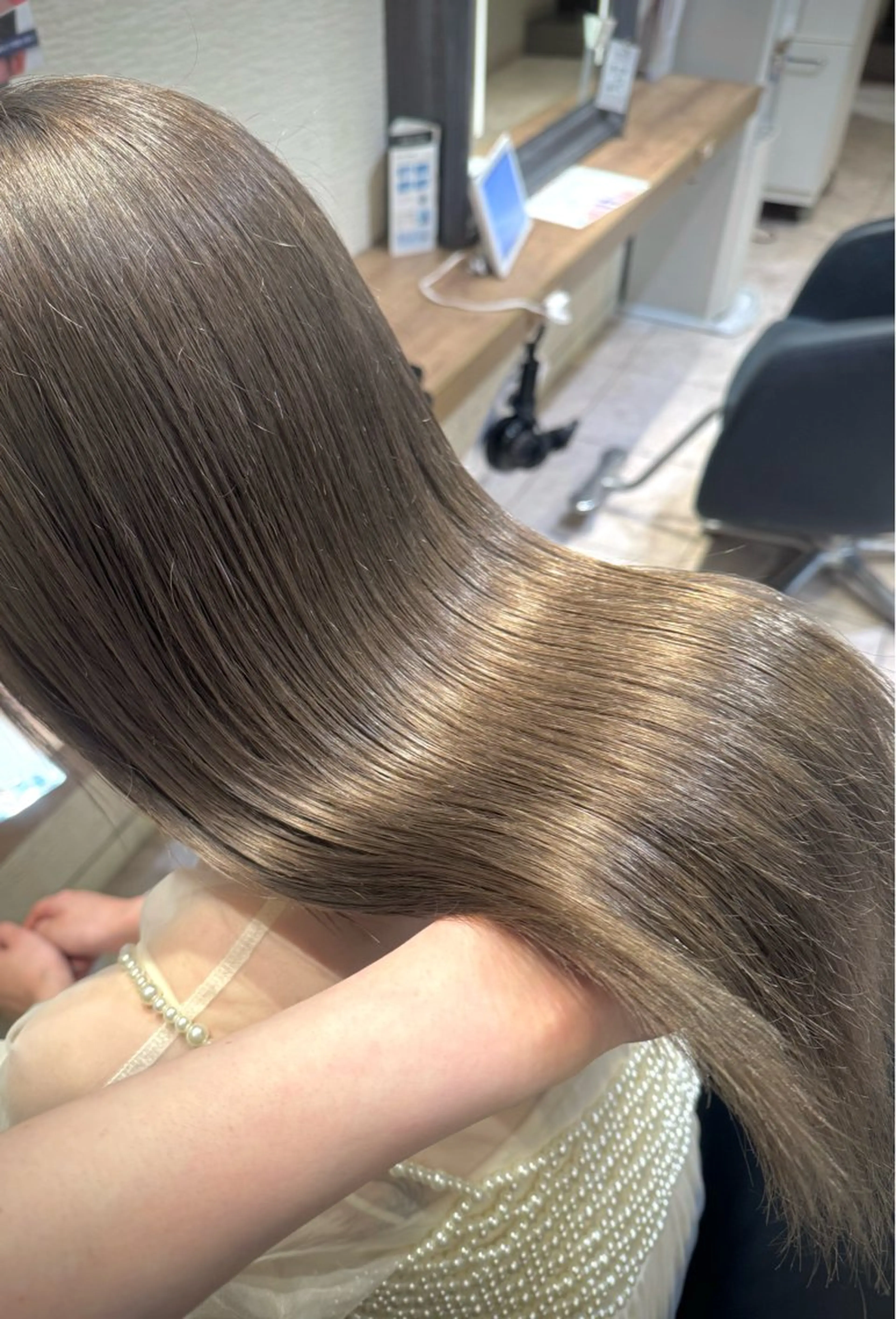 ロング カラー ヘアカラー トリートメント さら艶レイヤーカット 🩶Suzuneのヘアスタイル