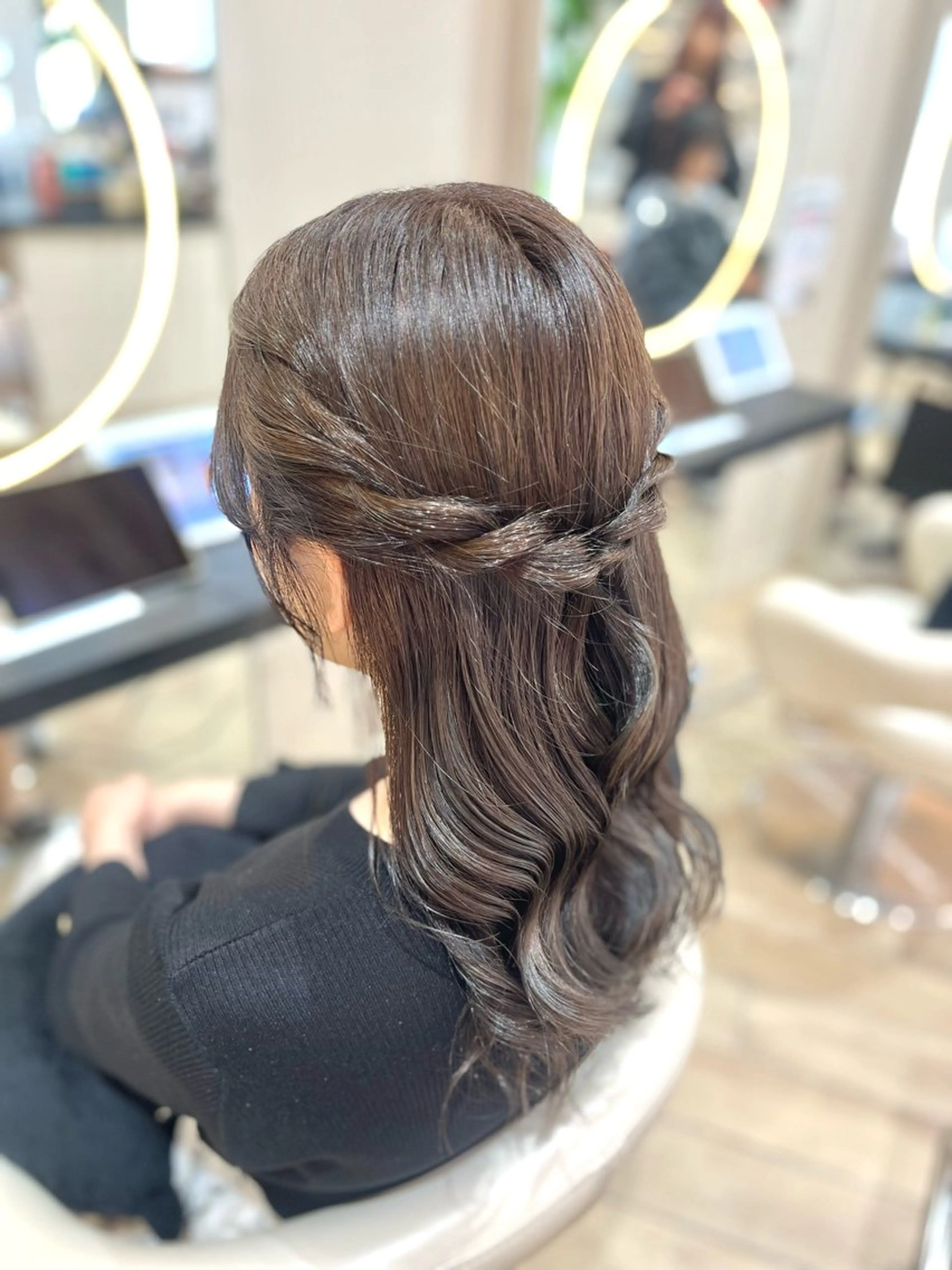 ヘアアレンジ ハーフアップ ヘアセット 透明感カラー🫧/ アレンジ/ayanoのヘアスタイル