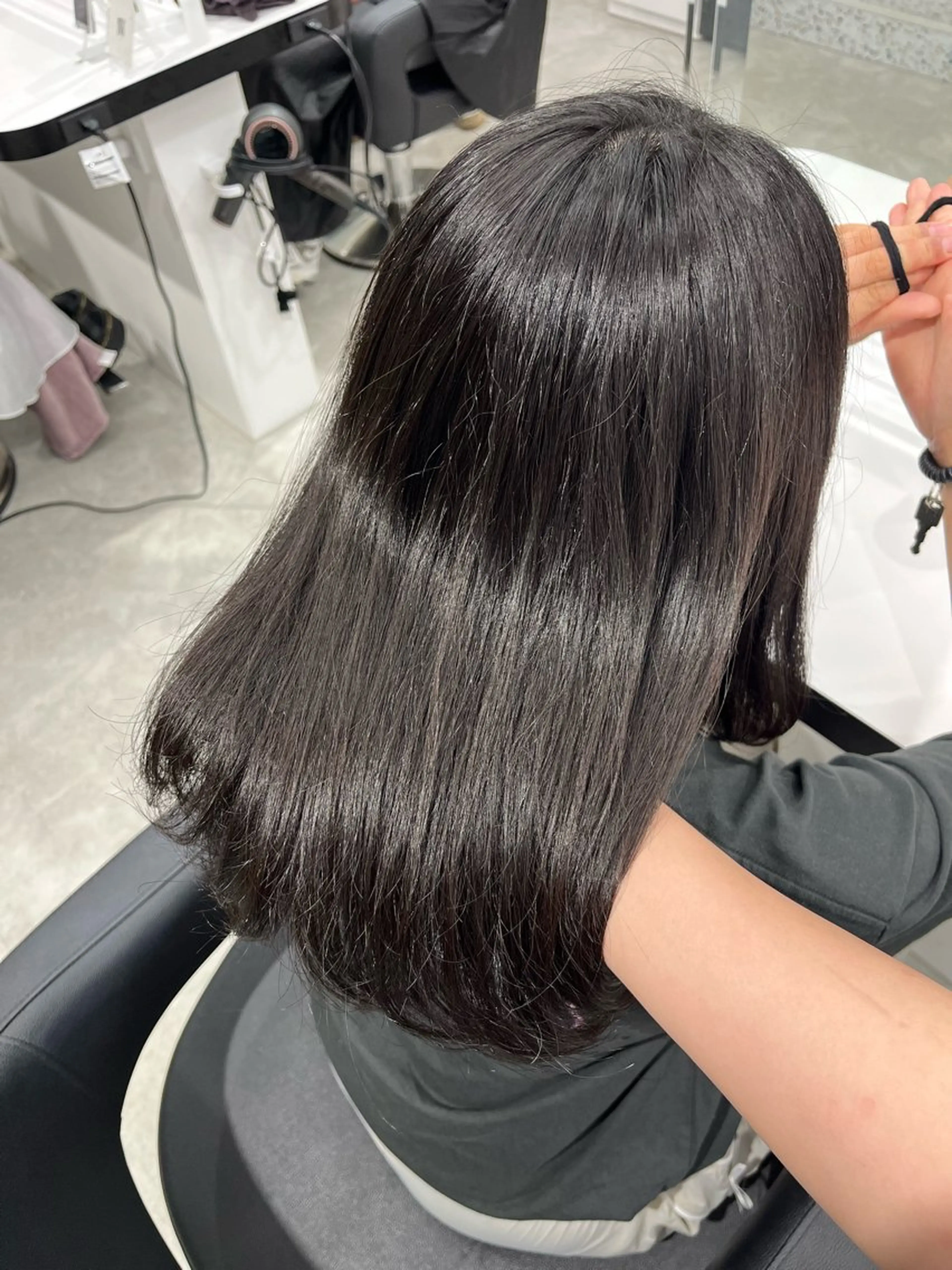 セミロング カラー みう/仙台/暖色/ 艶髪/顔周りカット/のヘアスタイル