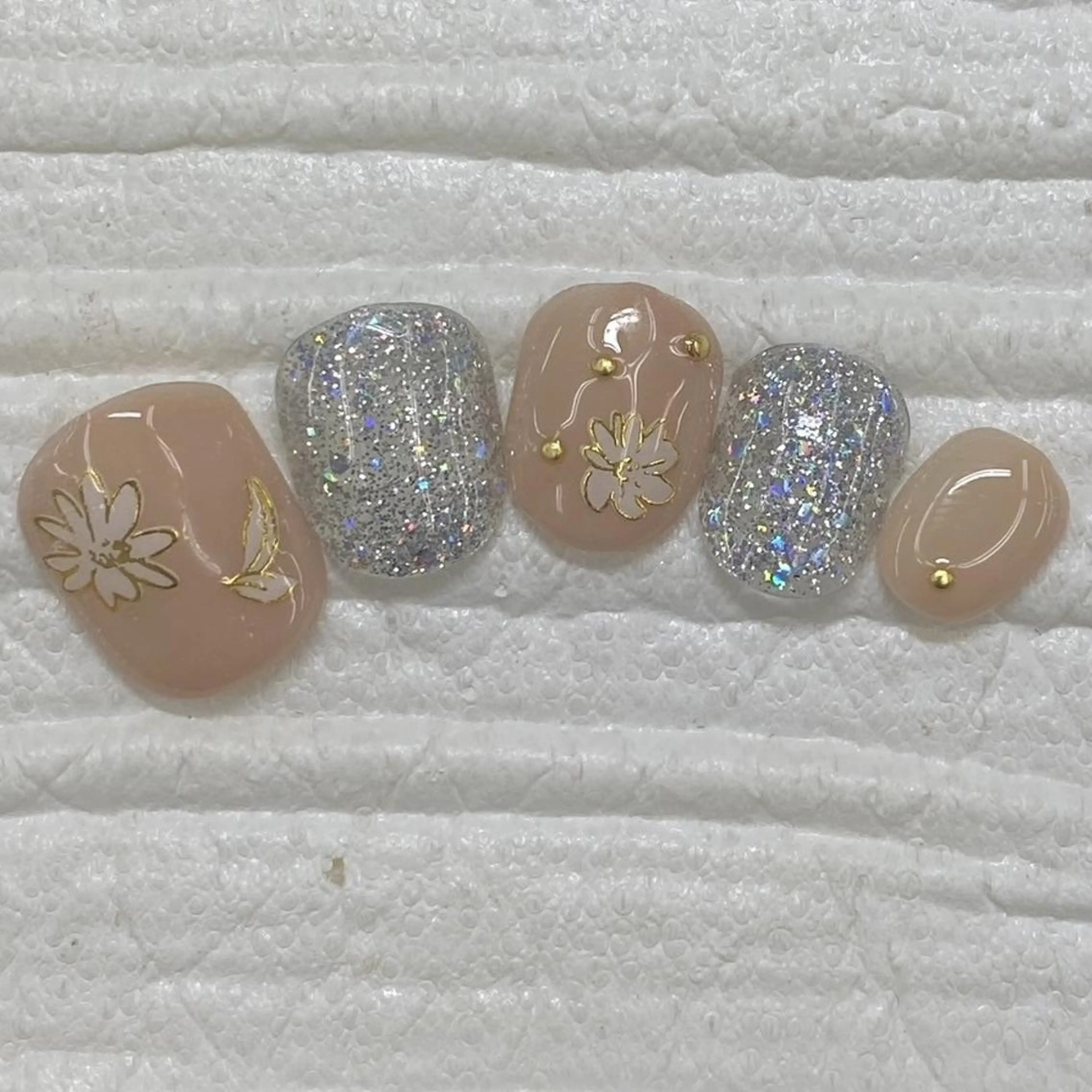 ネイル Nail salon Honey Beeのネイルデザイン
