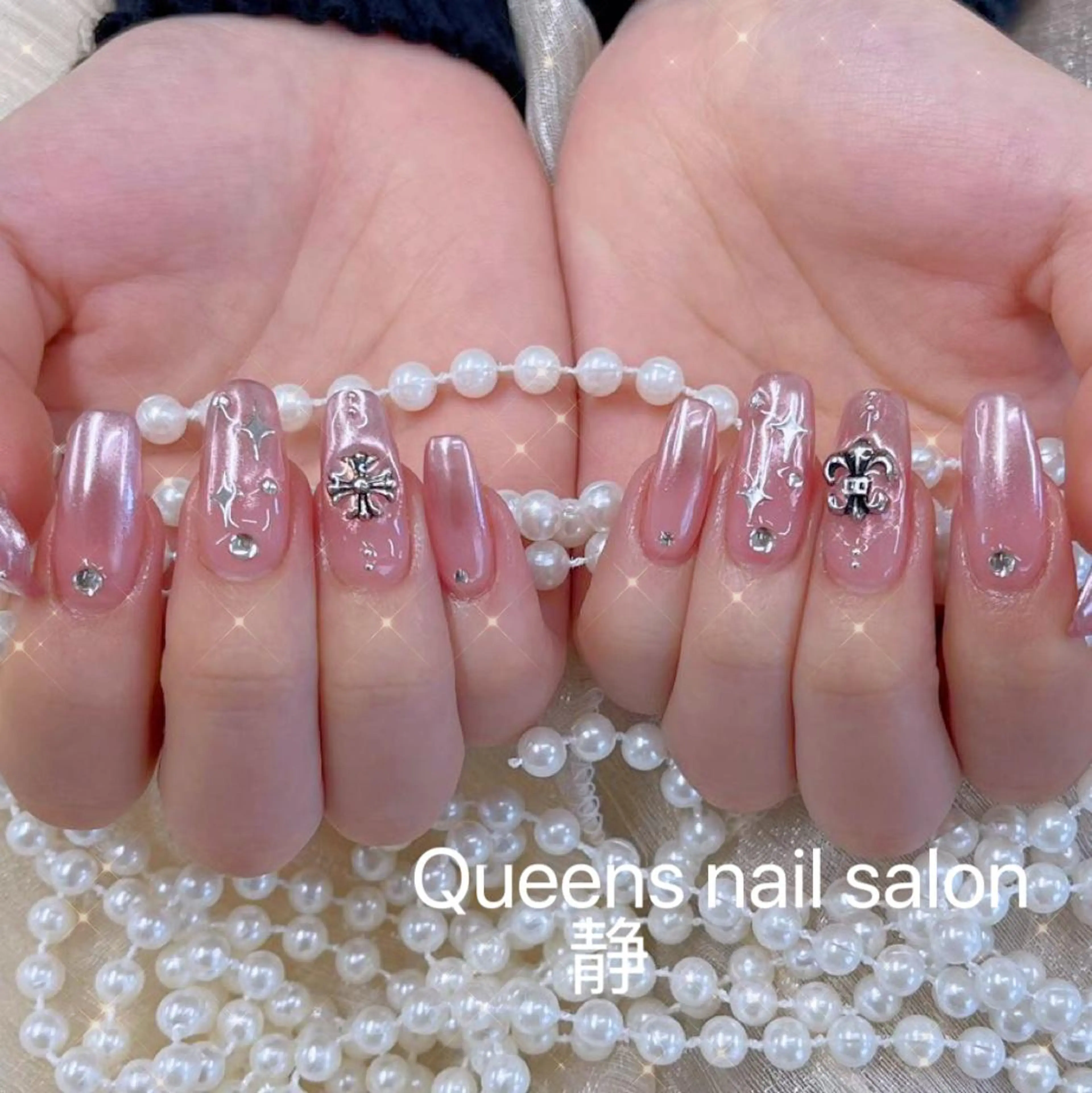 ネイル queensnail 🧸mikaのネイルデザイン