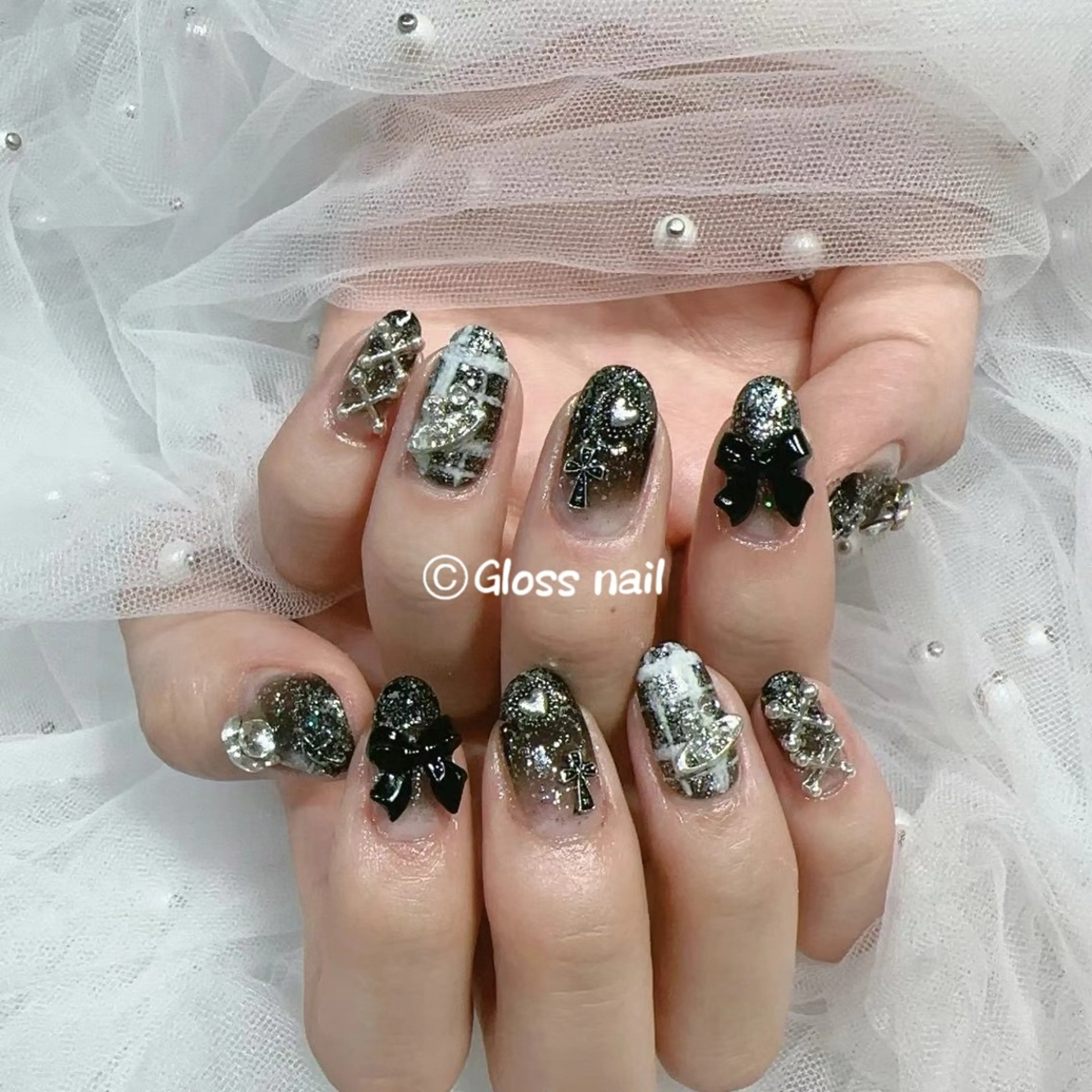 ネイル アヤカ☘️Gloss nailのネイルデザイン