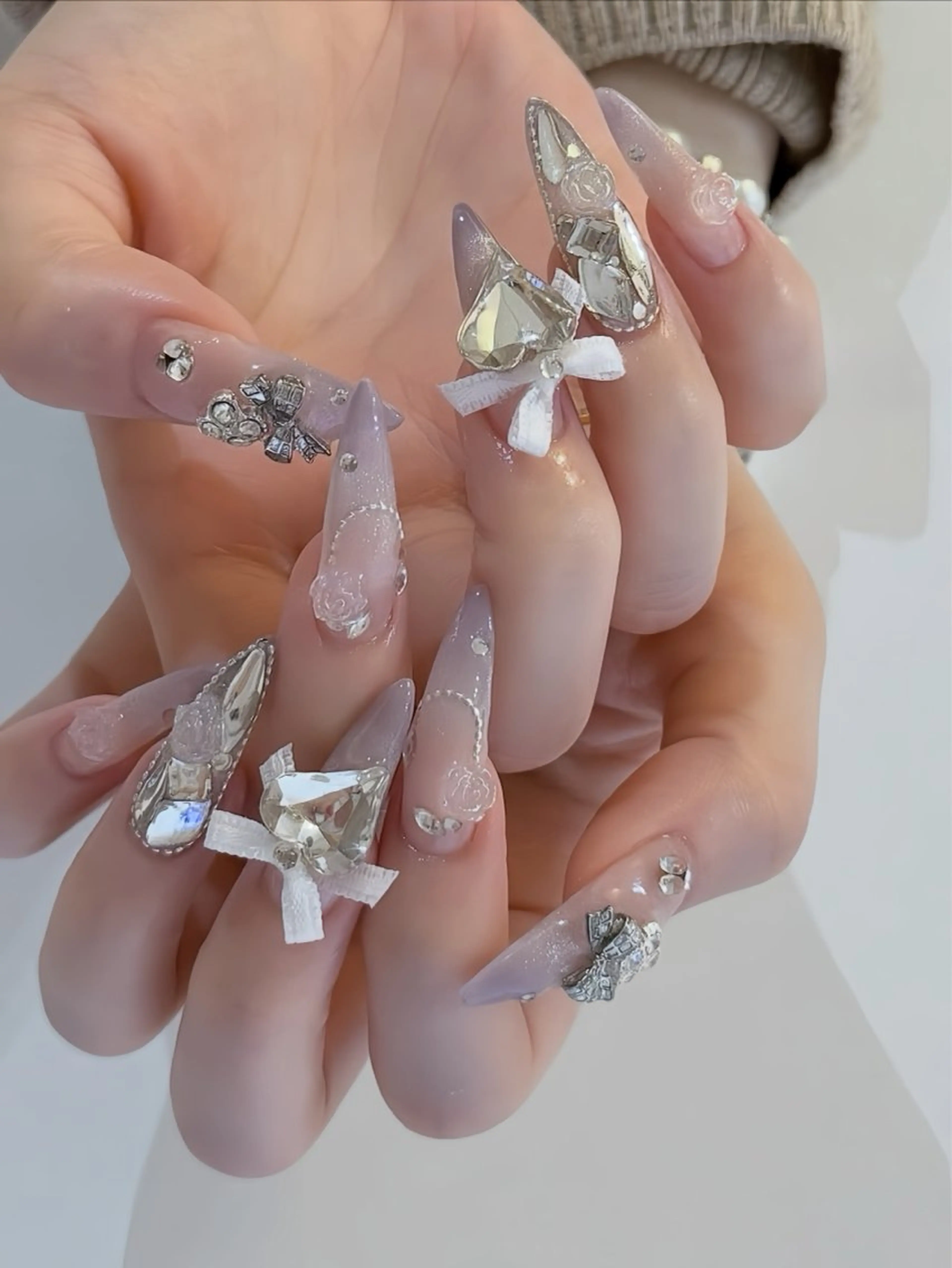 ネイル オーロラネイル チークネイル 桜ネイル クリアネイル ドット ハンドネイル Rin Nail 新大久保店のネイルデザイン