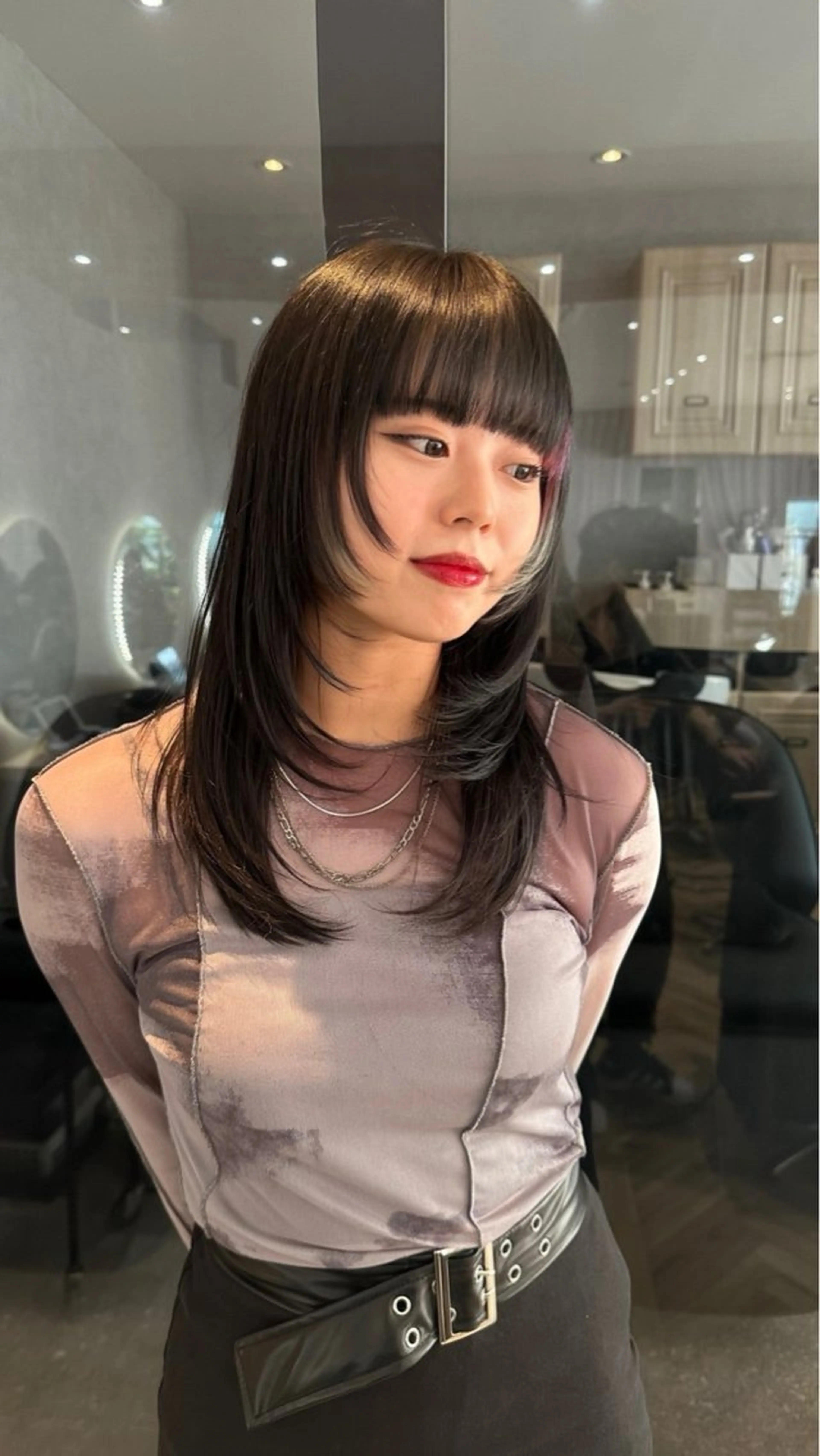 セミロング アッシュ ボブ くびれヘア ハッシュカット 髪質改善 ハッシュカット🖤✨ 顔周り/韓国ヘアのヘアスタイル