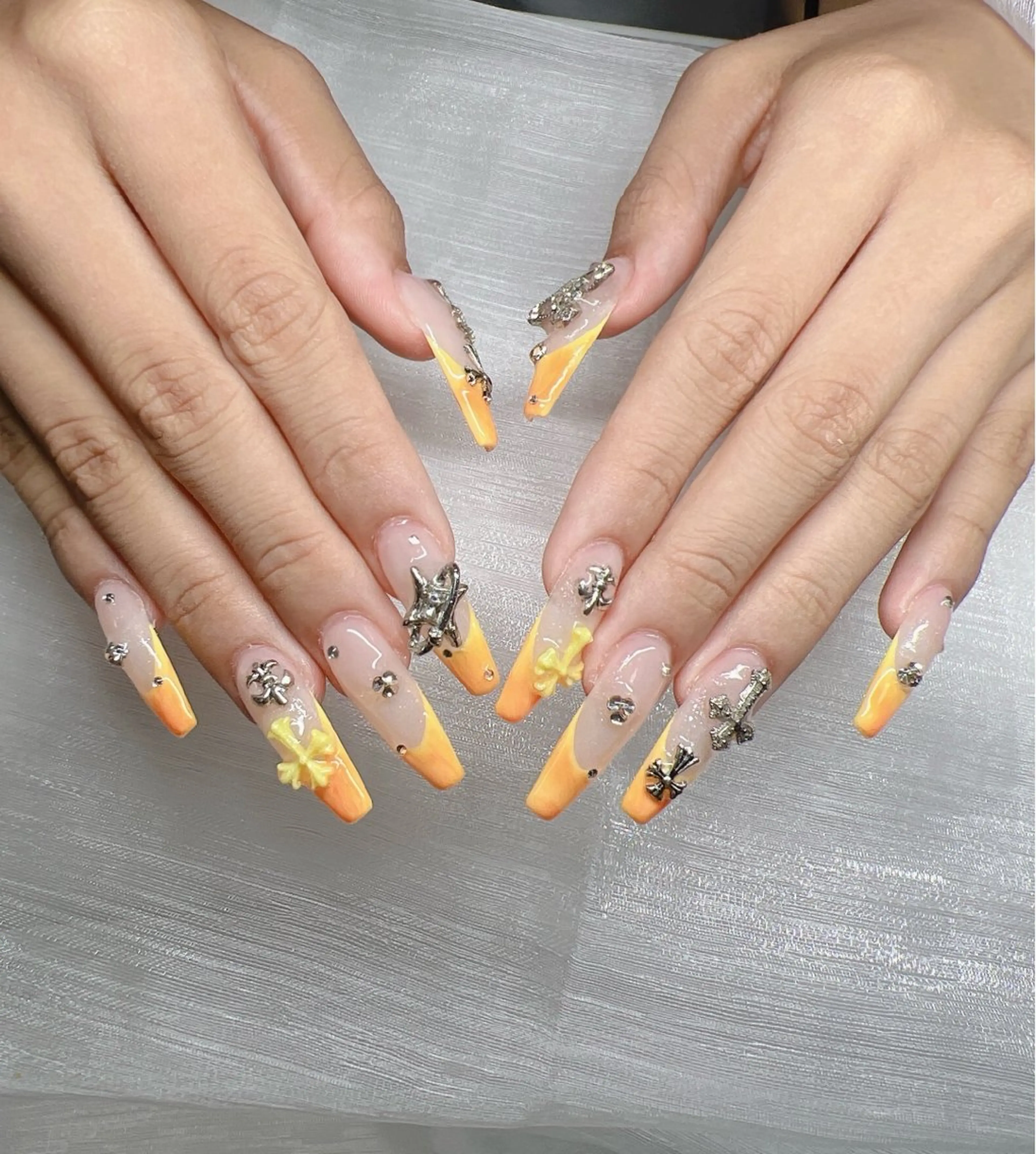 ネイル 長さ出し グラデーション キラキラネイル マグネットネイル ニュアンスネイル Lee Nails チップ長さだし専門店のネイルデザイン