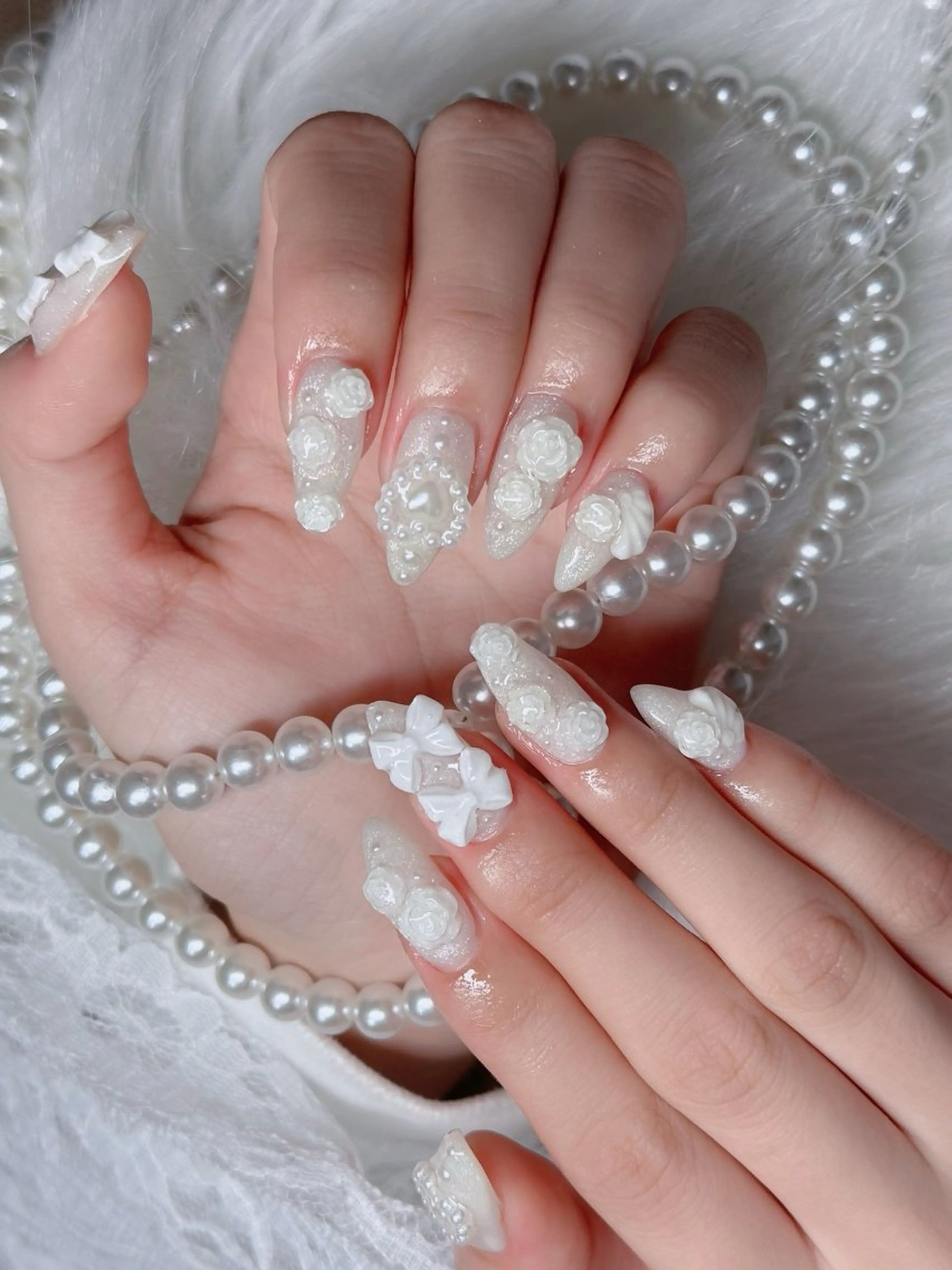 ネイル フレンチネイル ジェルネイル ガラスフレンチ ハロウィン ハート H.baby Nail Salonのネイルデザイン