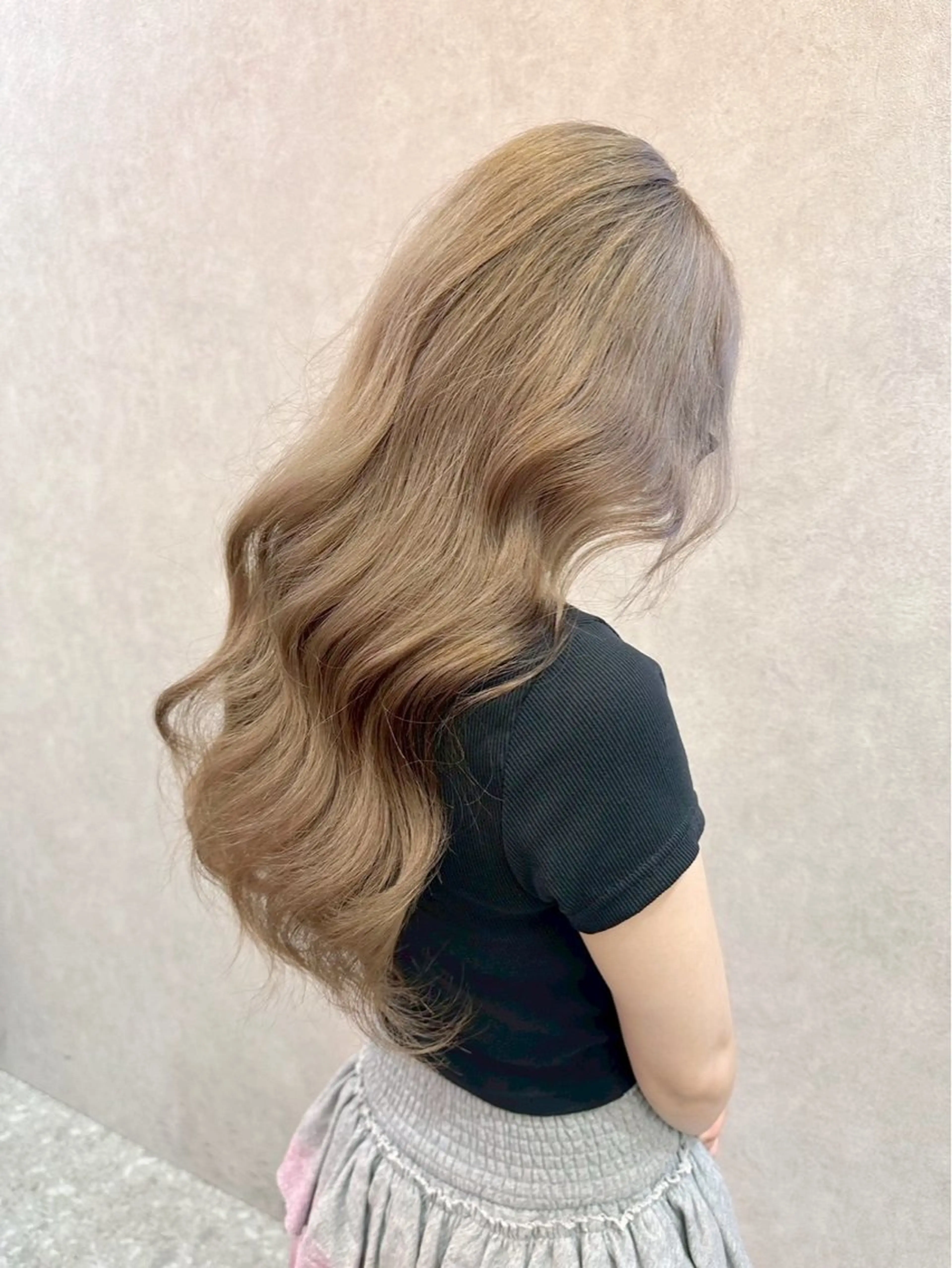 セミロング カラー ヘアカラー トリートメント Lond Le'a /ハイトーンカラーのヘアスタイル