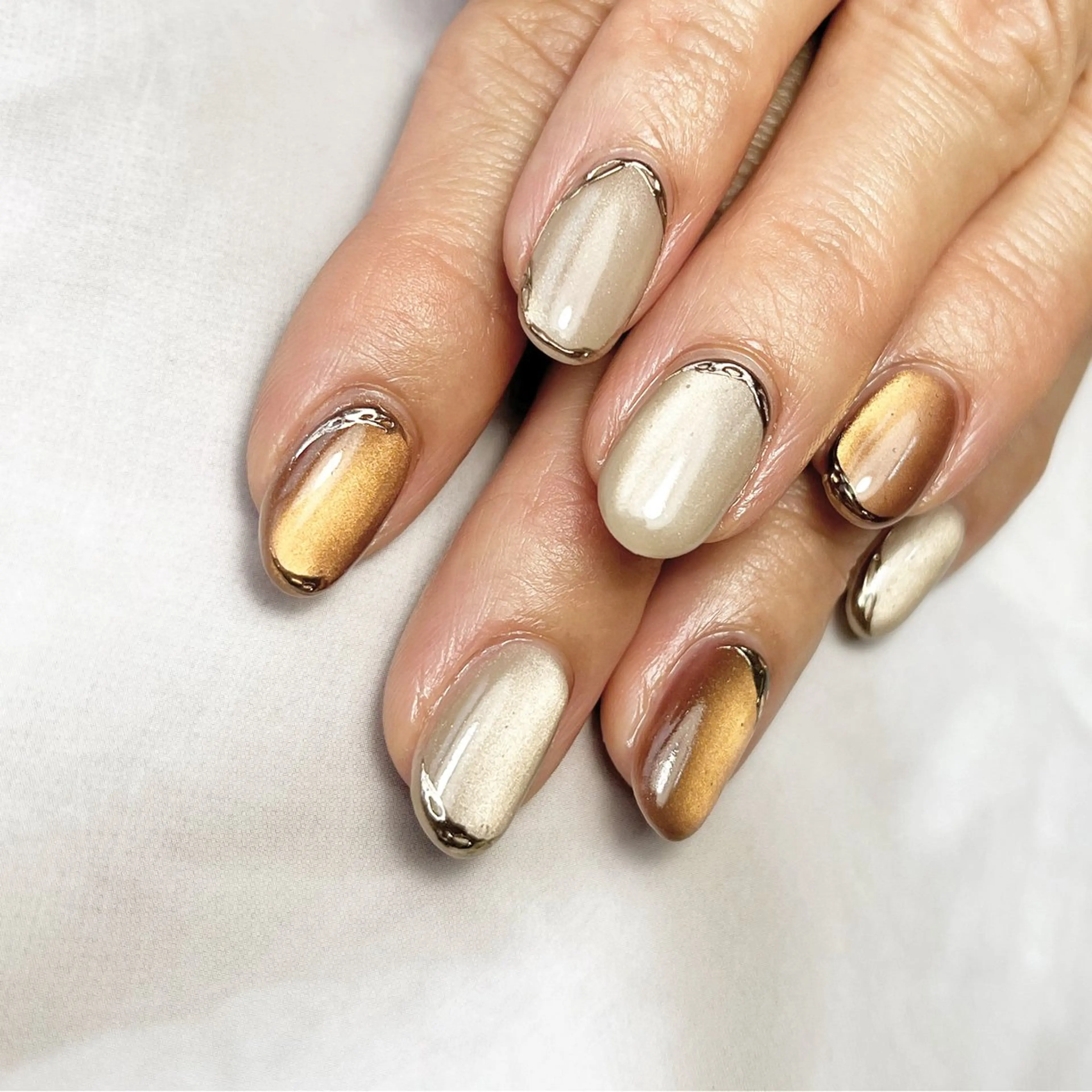 ネイル ミラーネイル ハンドネイル 丁寧カウンセリング 個性派ネイルyukoのネイルデザイン