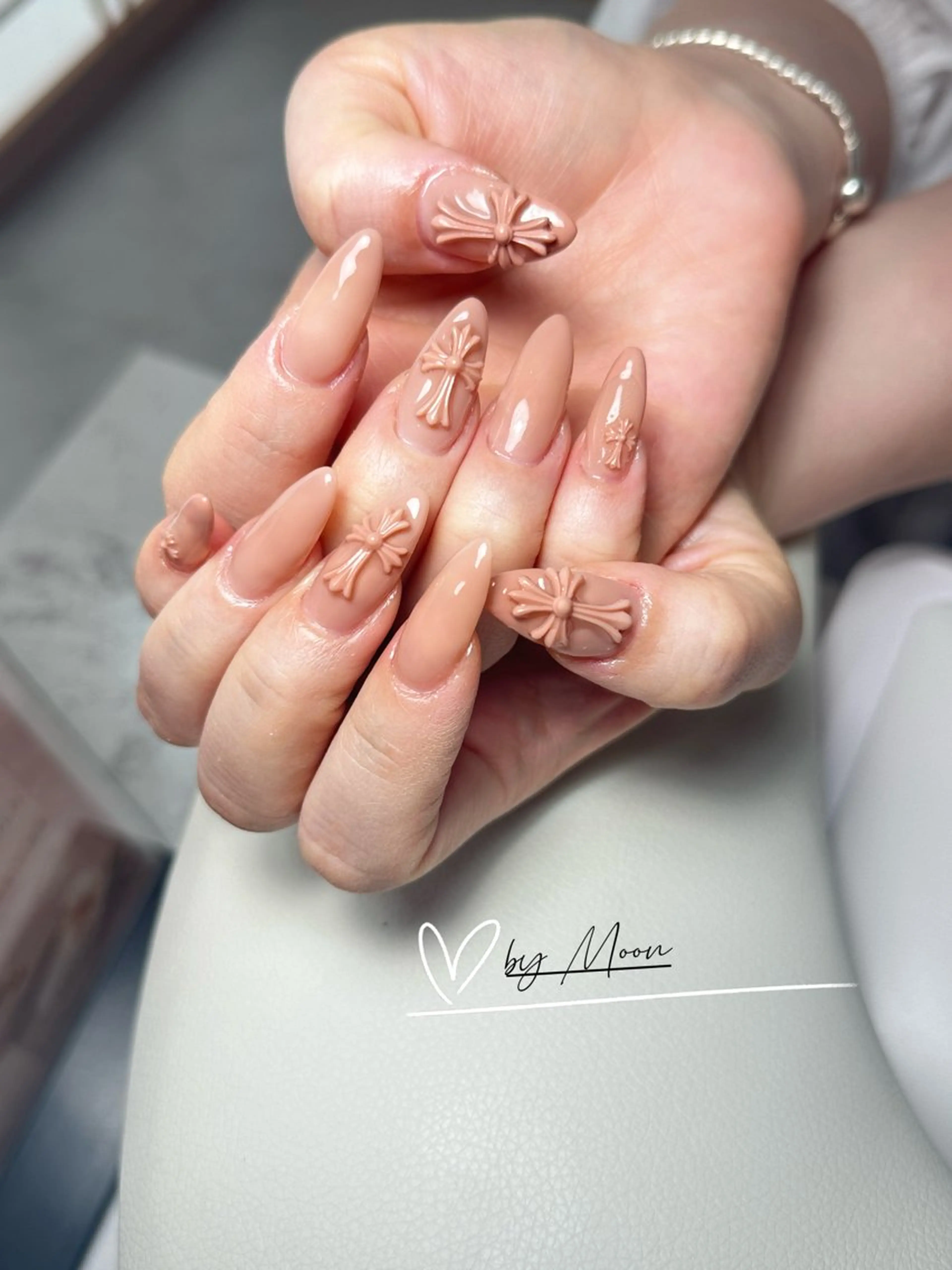 ハンドネイル Moonnail所属・Moon Nailsのネイルデザイン