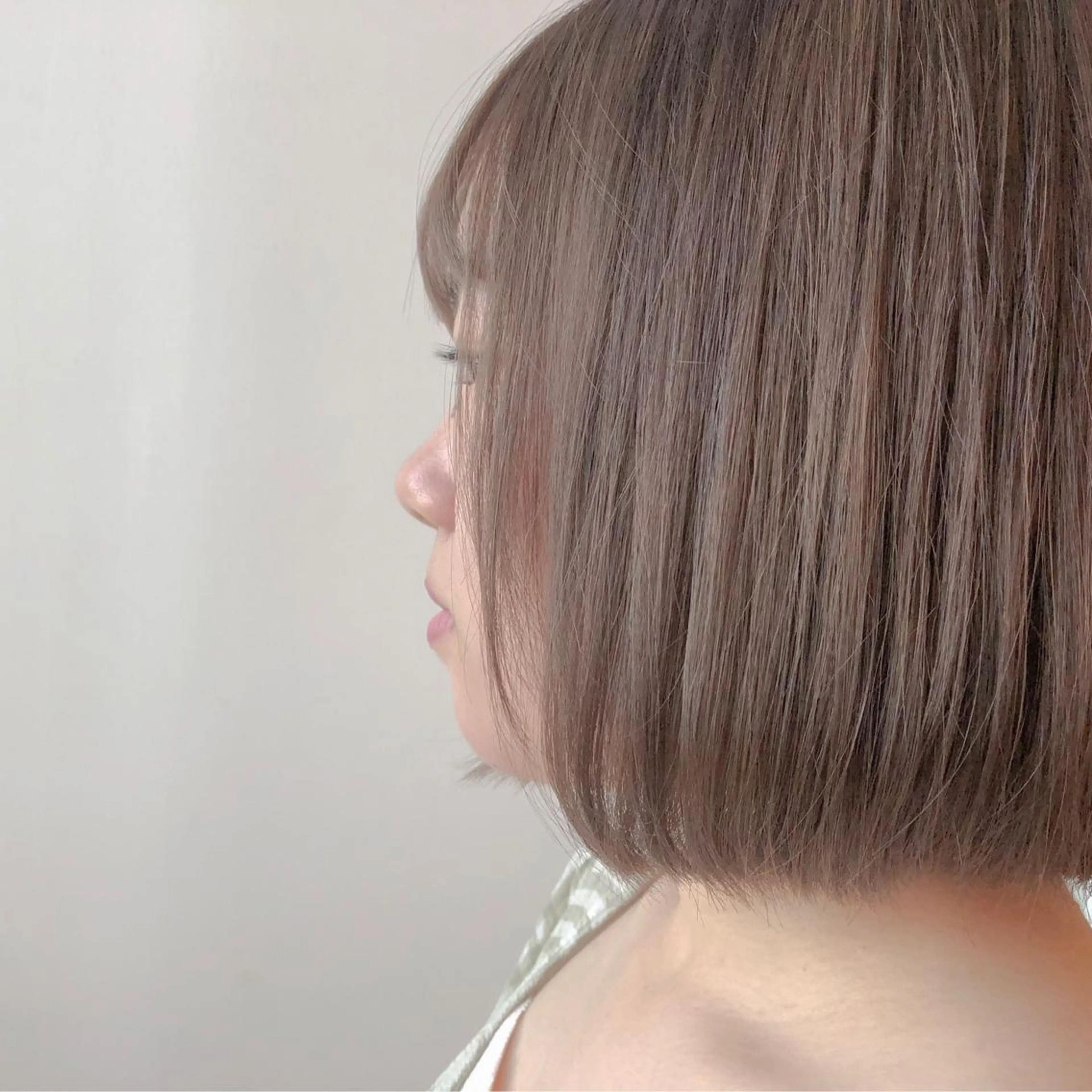 ショート カラー ベージュカラー ボブ カット ヘアカラー 尾籠 美幸 （オゴモリ ミユキ）のヘアスタイル