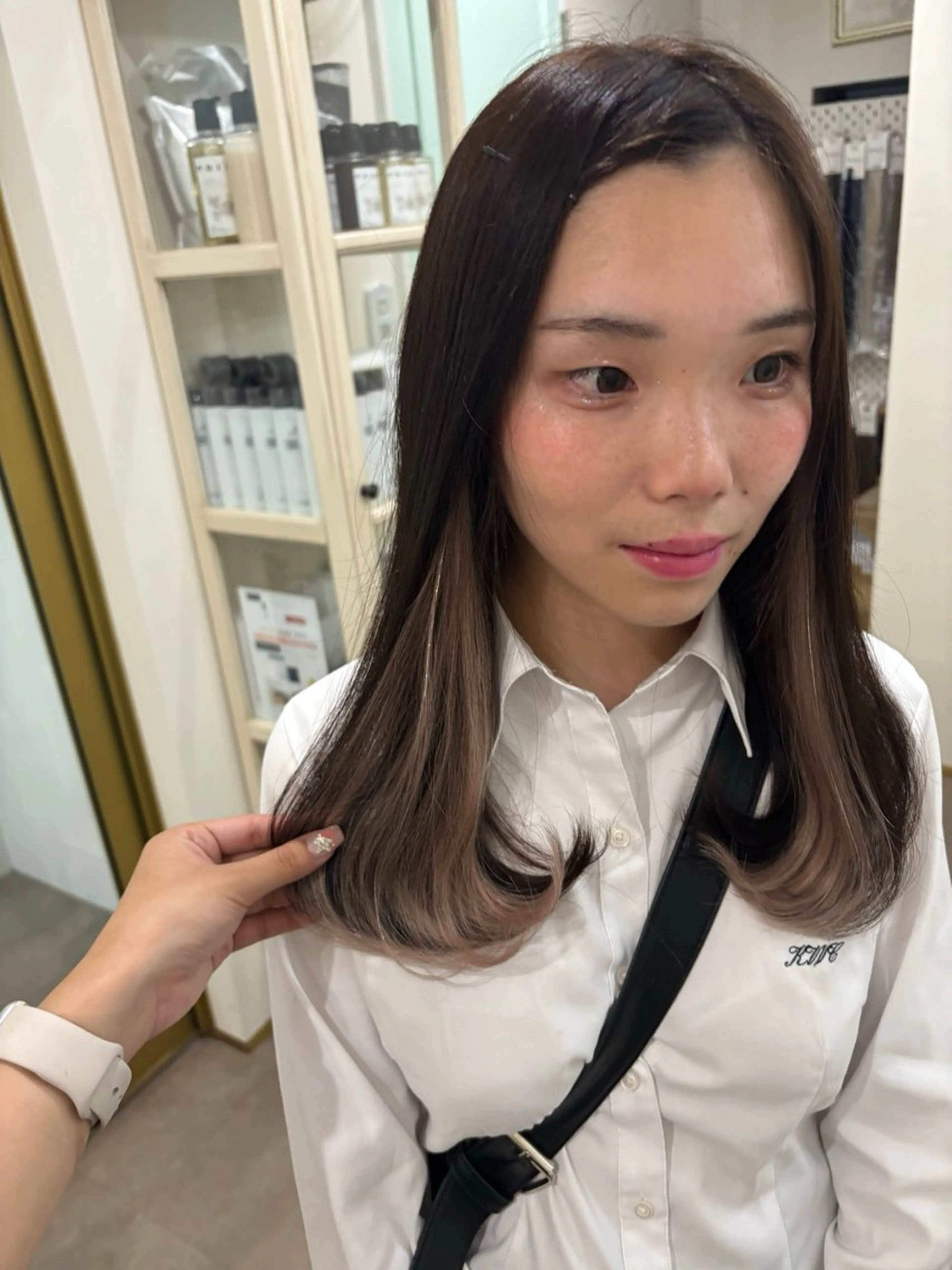 ミディアム エクステ 美容室ORIKA AI レイヤーカットのヘアスタイル