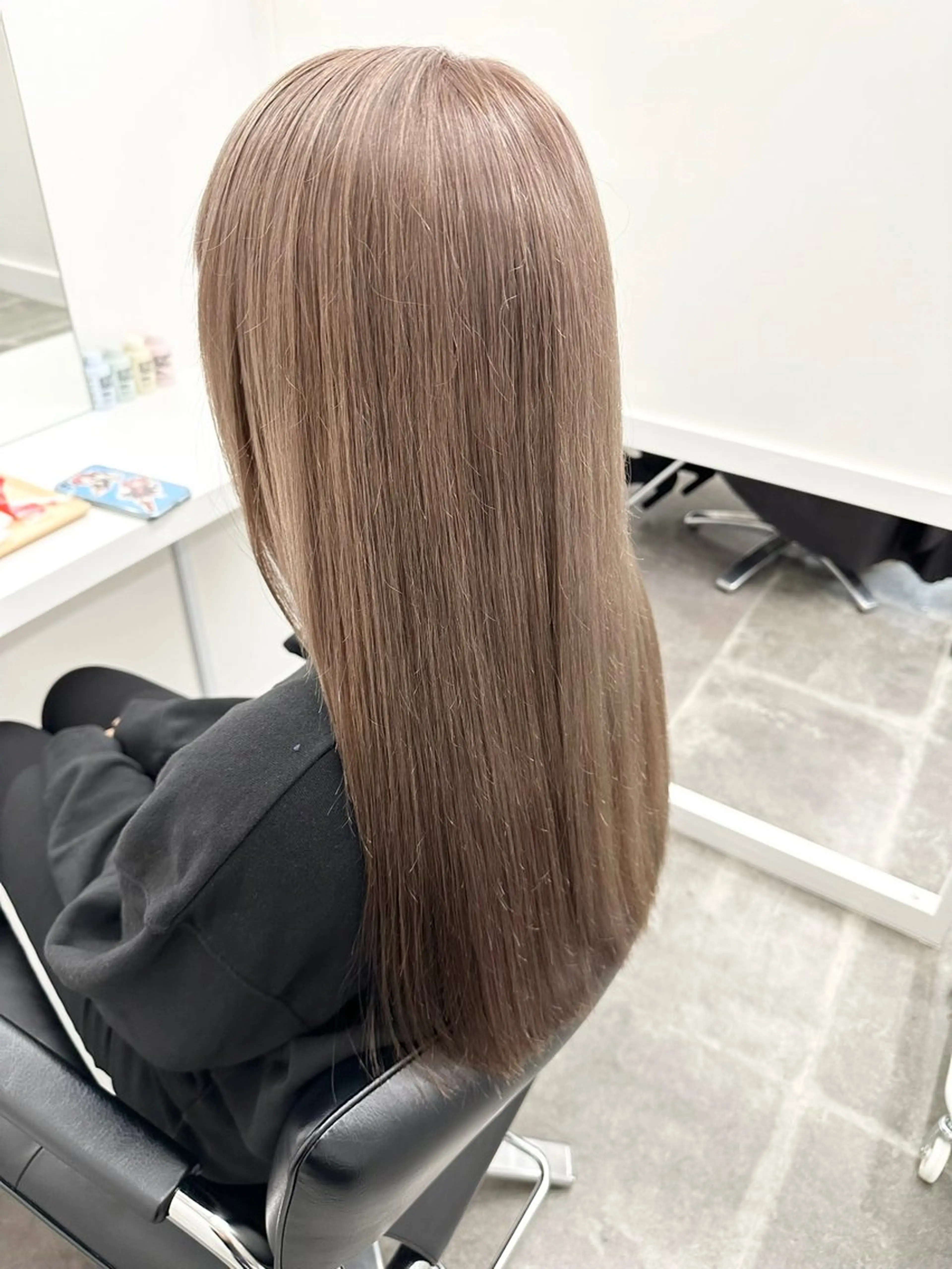 ロング カラー ベージュカラー ミルクティーベージュ 梅田/ミルクティー ベージュ sayaのヘアスタイル