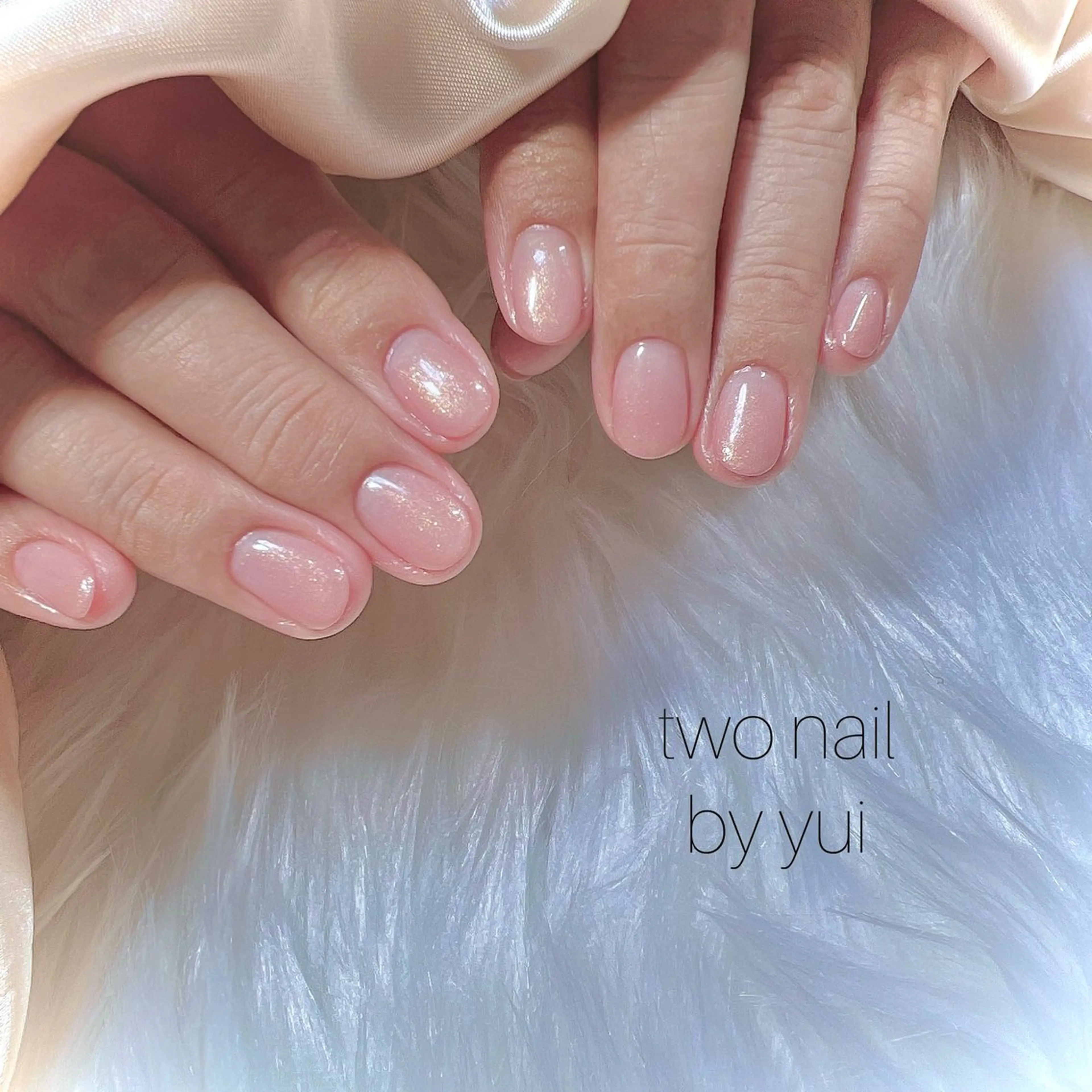 ネイル キラキラネイル ネイルチップ ホワイト ハンドネイル two nailのネイルデザイン