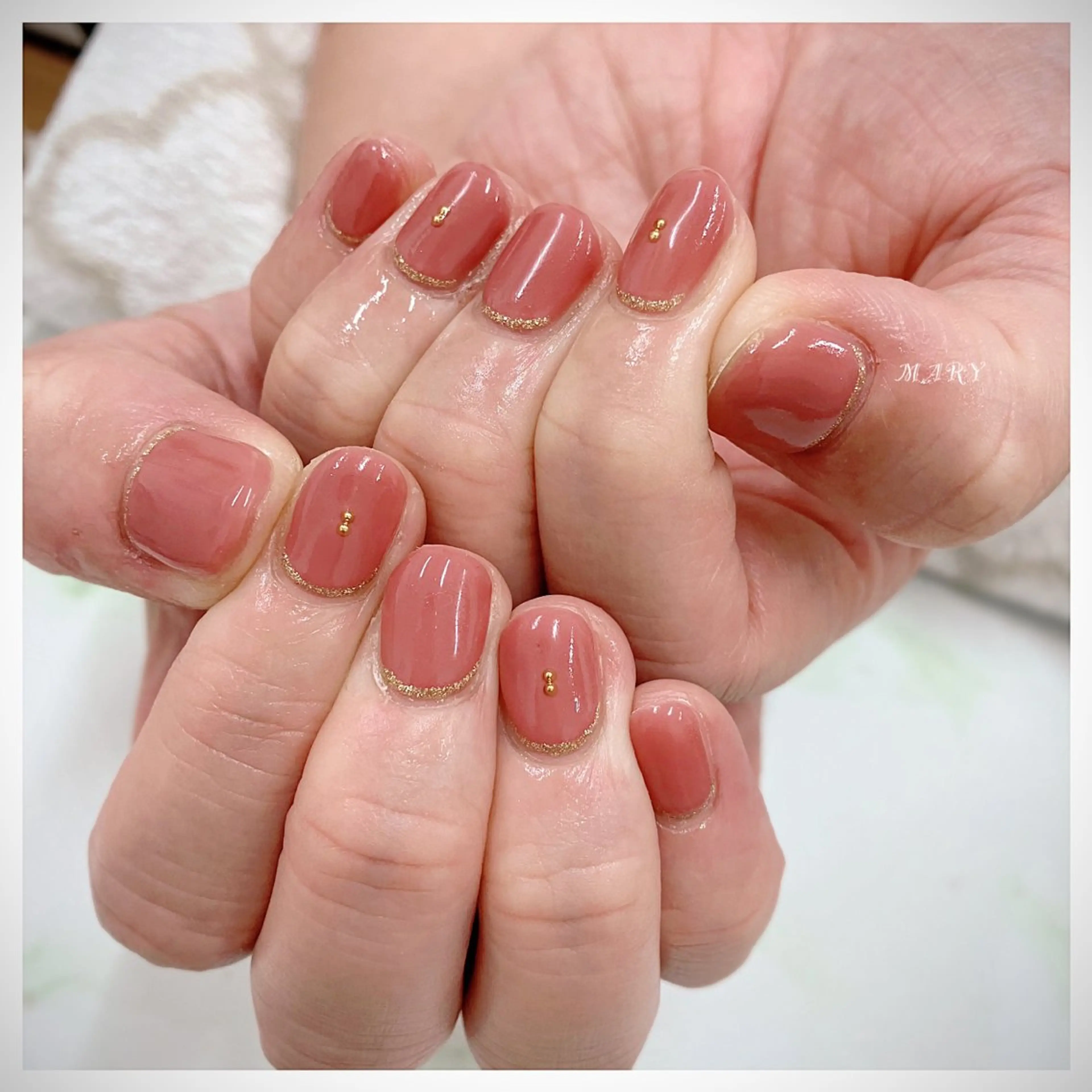 ネイル ラメ(グリッター) ニュアンスネイル ワンカラーネイル ピンク シンプルネイル ハンドネイル Mary nail .narumiのネイルデザイン