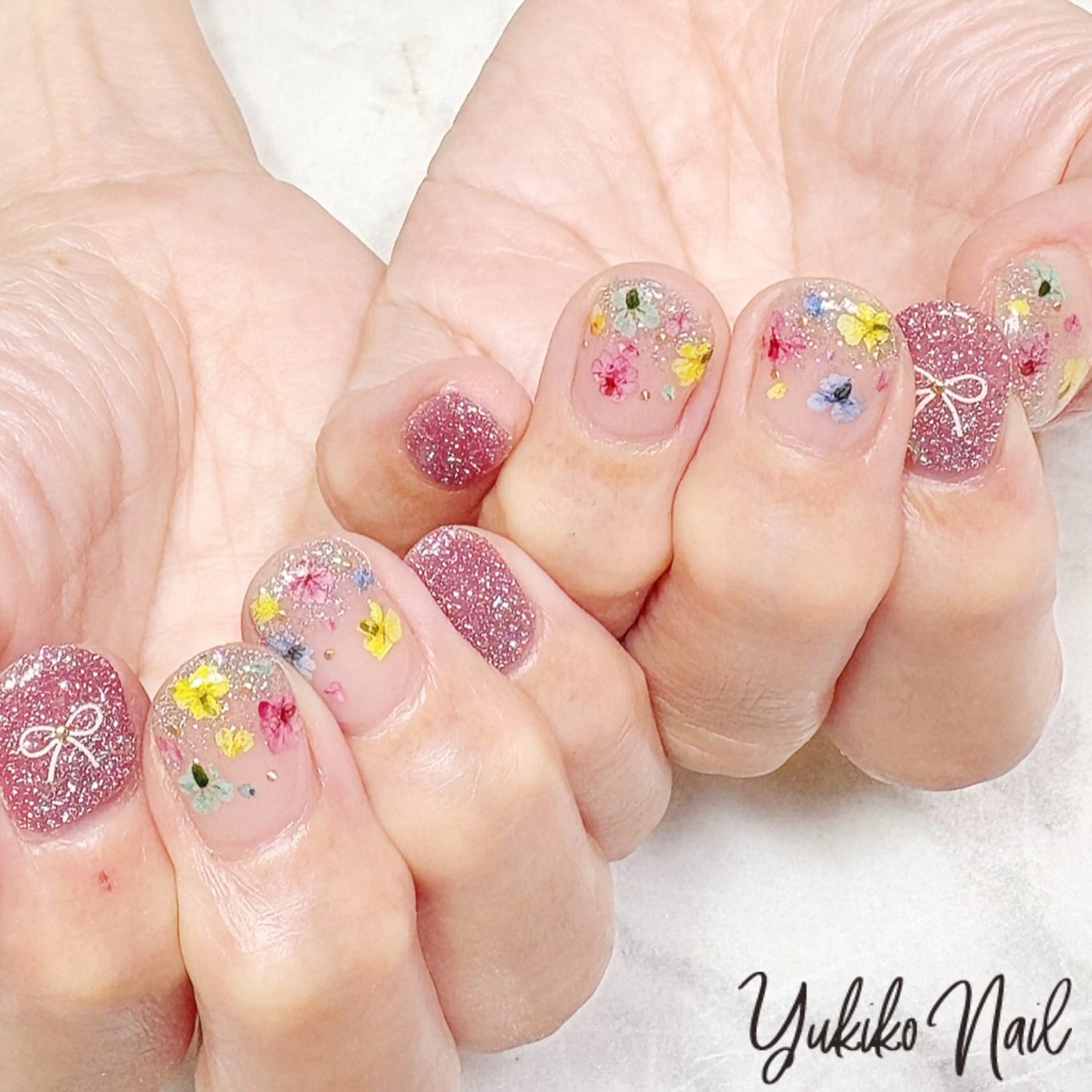 ネイル フラワーネイル グラデーション ハンドネイル ユキコ ネイルのネイルデザイン