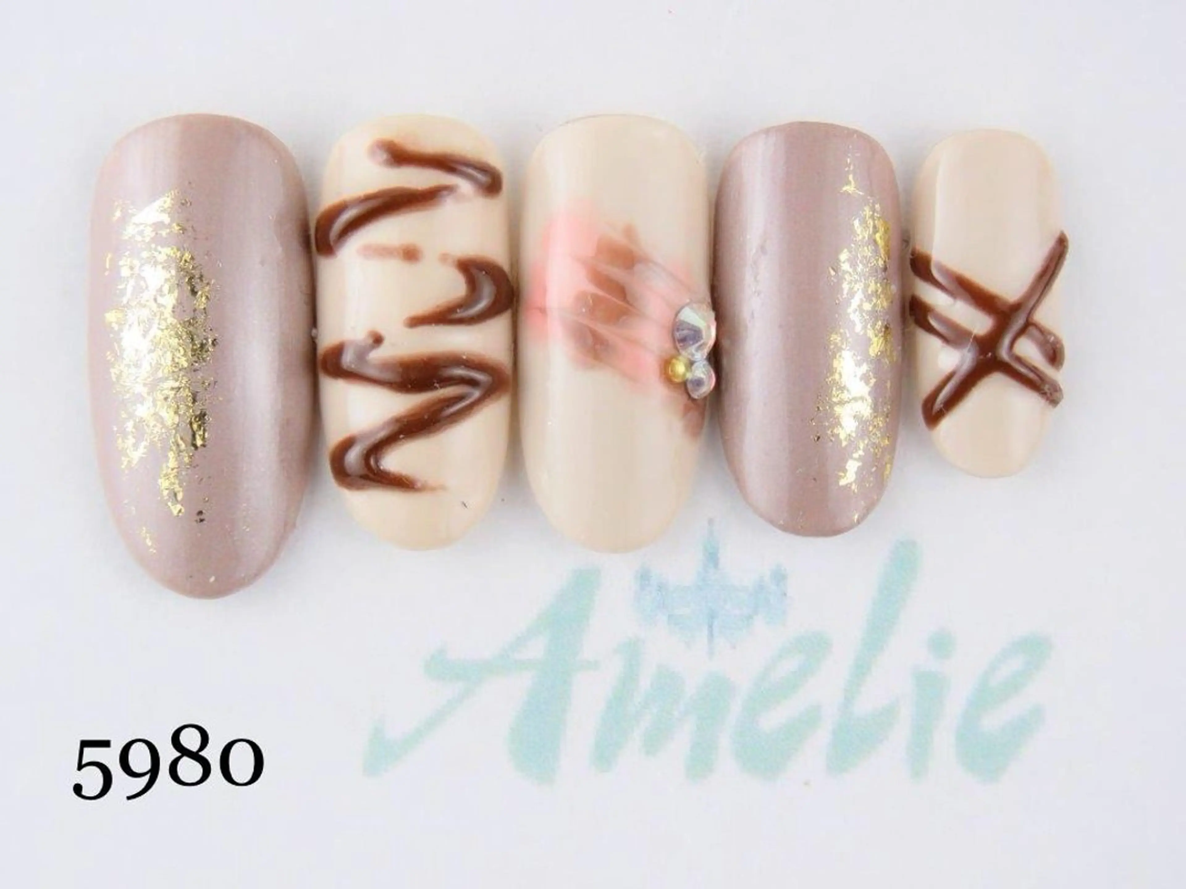 ネイル 浅野 綾のネイルデザイン