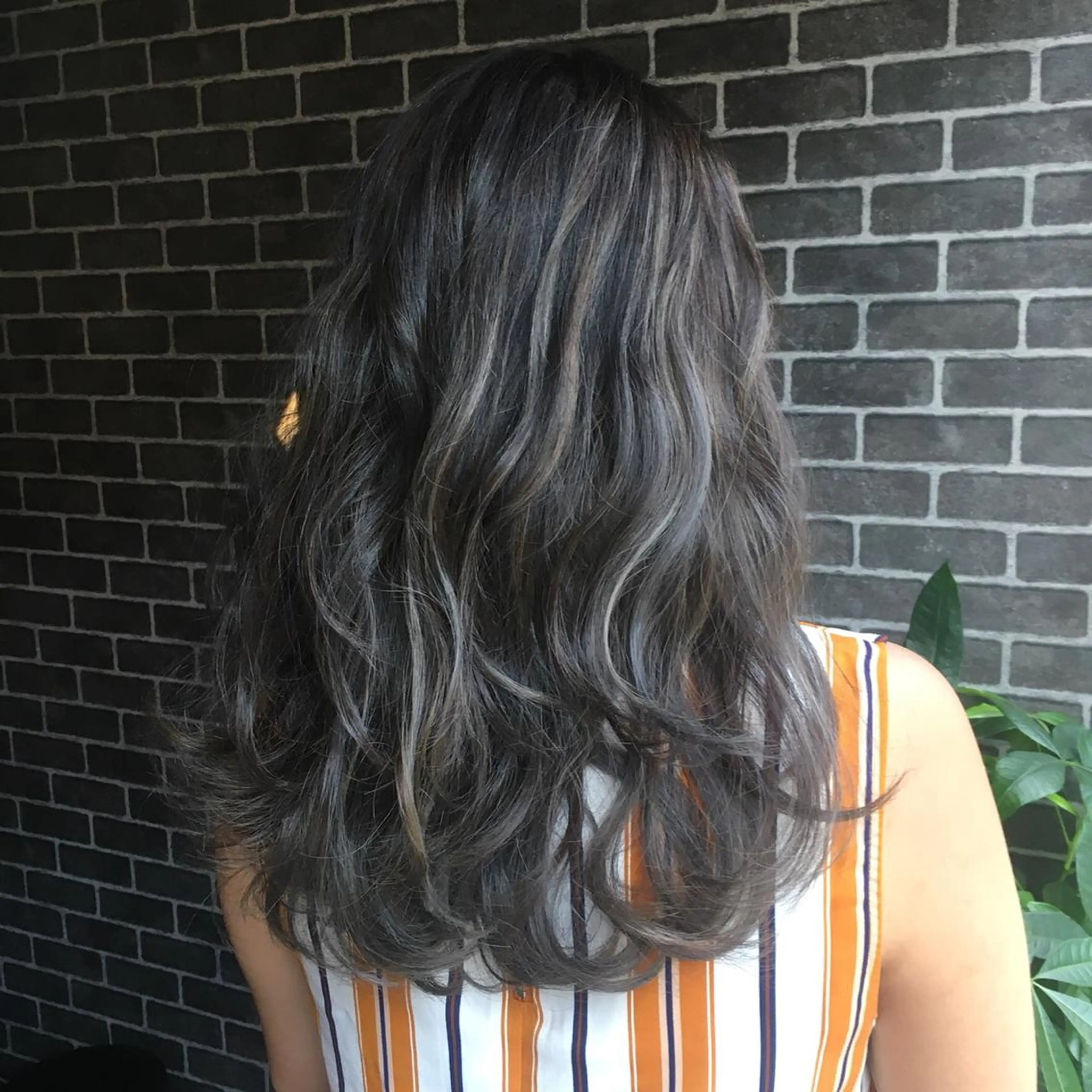 ロング カラー アッシュ 透明感カラー ハイライトカラー ハイライト ヘアカラー トリートメント ✂︎中山竜哉✂︎ 川崎スタイリストのヘアスタイル