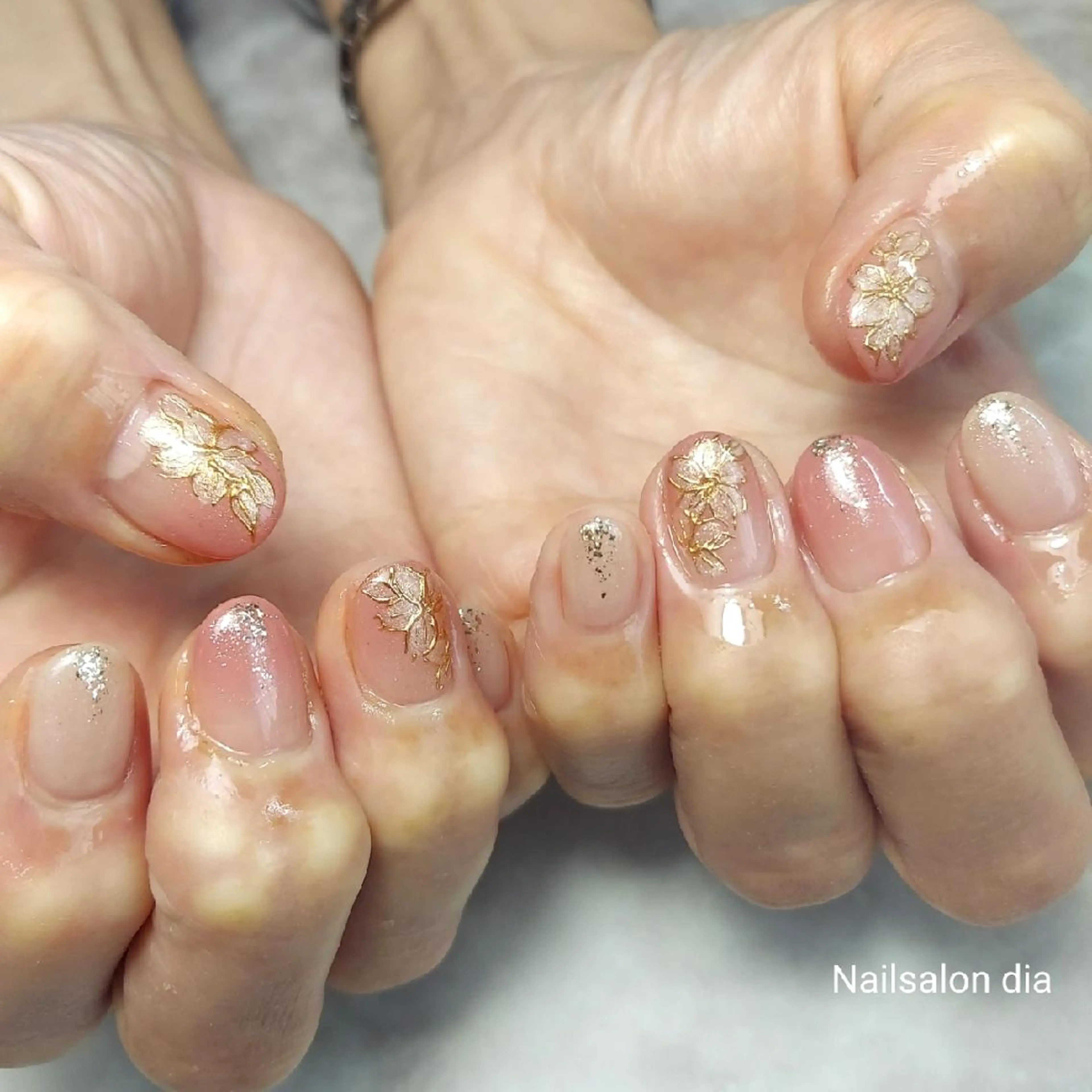 ネイル チークネイル フラワーネイル キラキラネイル マグネットネイル ミラーネイル ハンドネイル 栗東駅 徒歩10分 ネイルサロン ディアのネイルデザイン