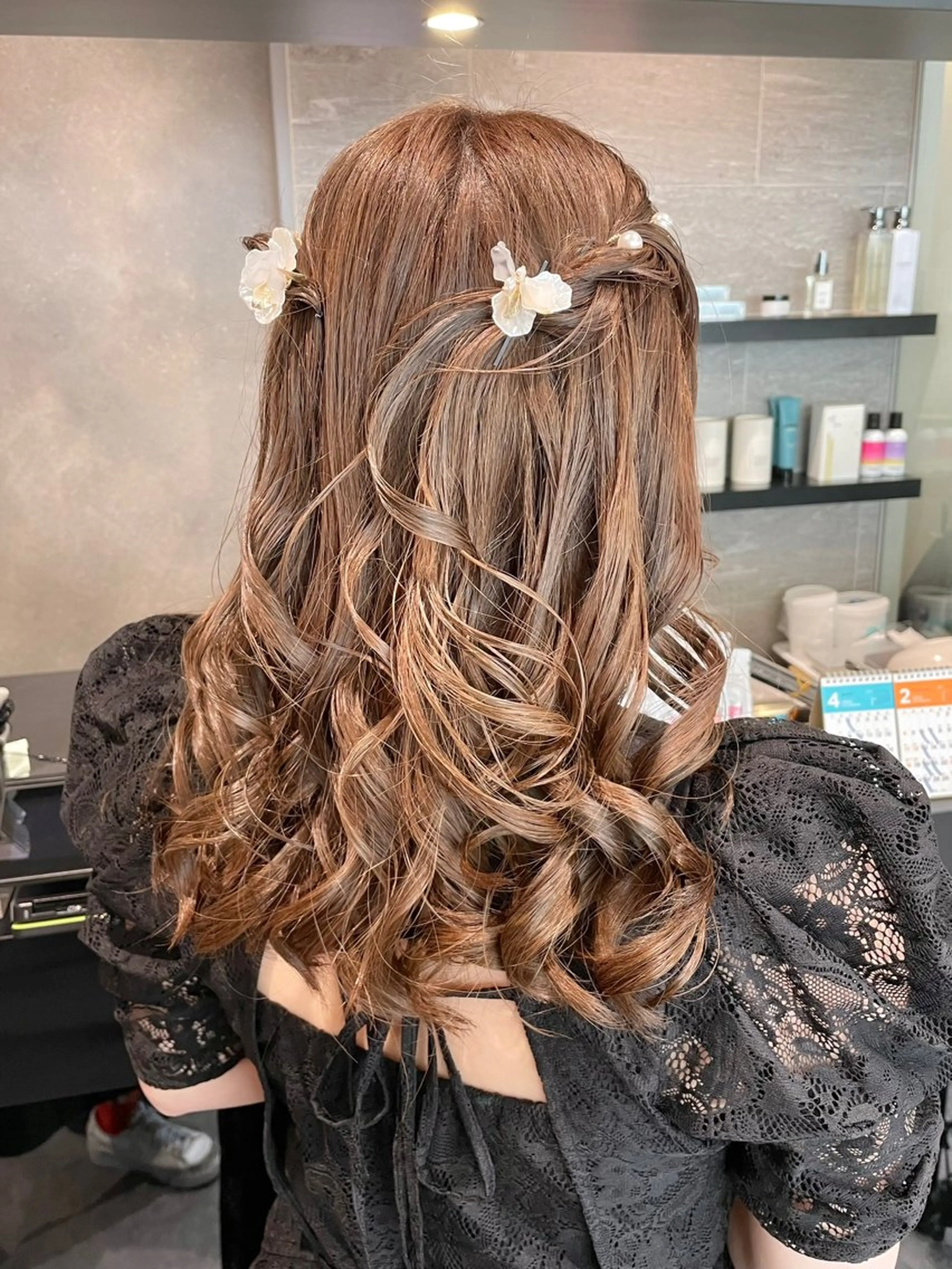ミディアム ヘアアレンジ 結婚式・ブライダル ダブルカラー🦖 /髪質改善⚡️しおりのヘアスタイル