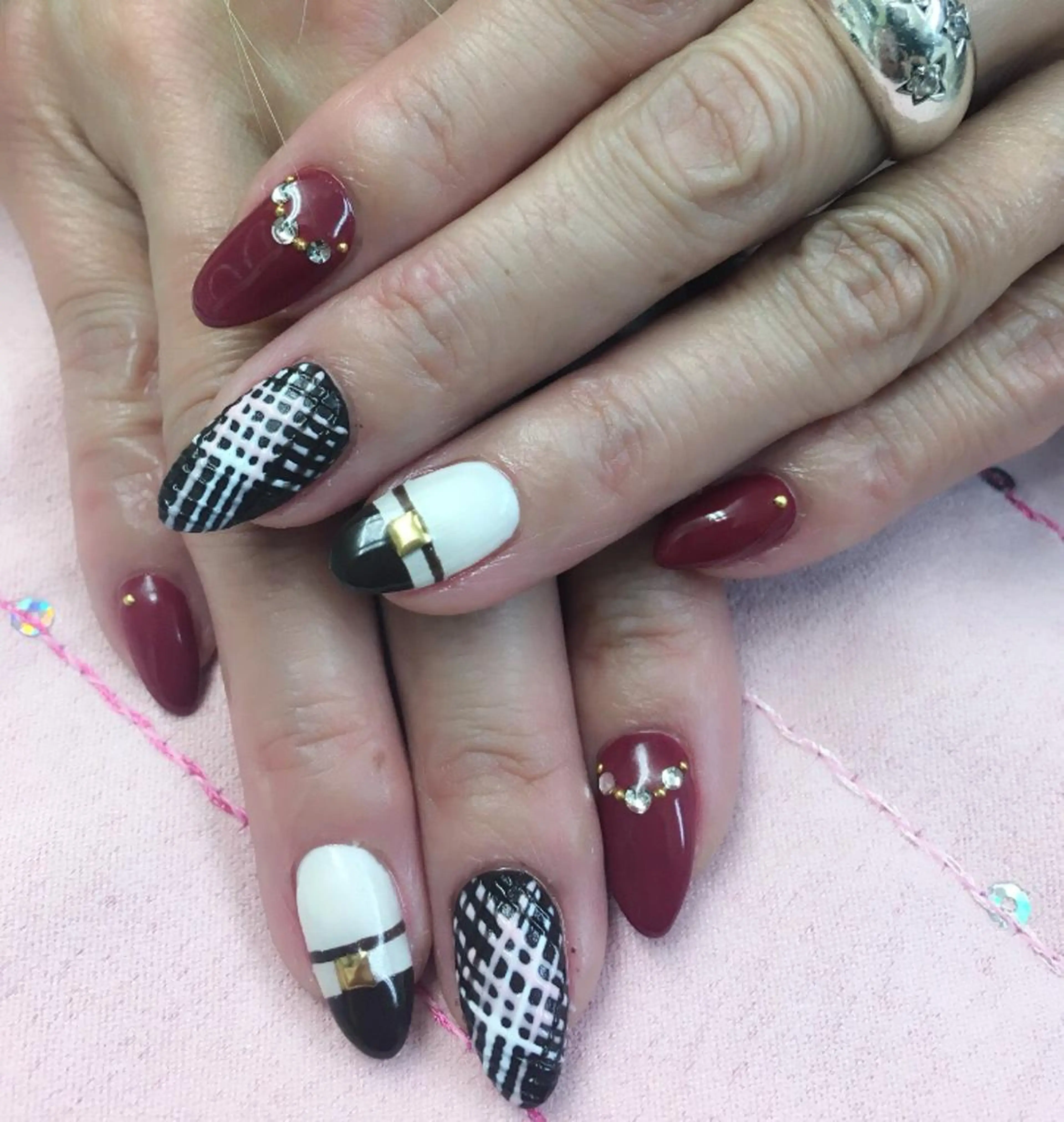 ネイル ハンドネイル フットネイル 開運ネイル Angeailesのネイルデザイン