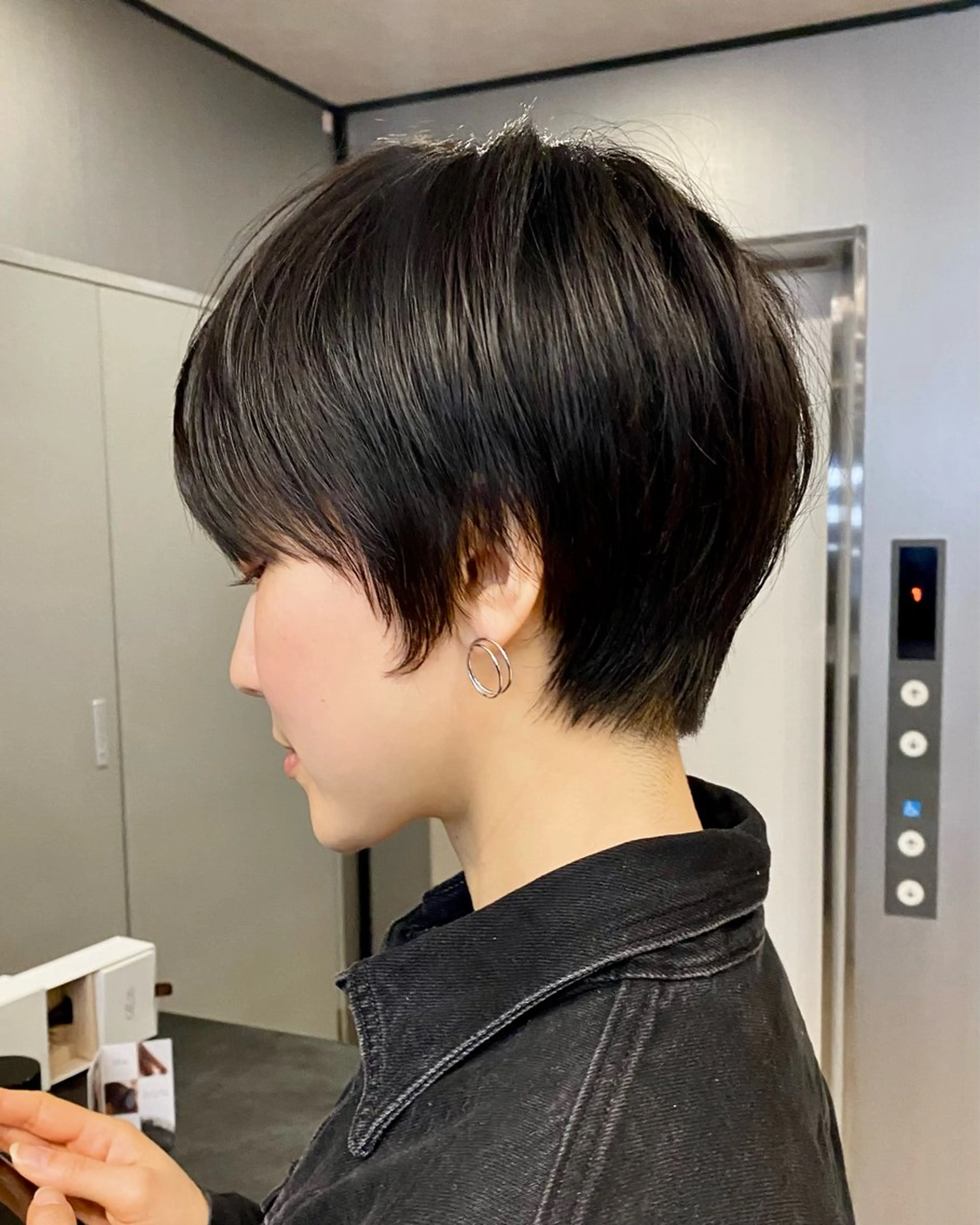 ショート 増田 英のヘアスタイル