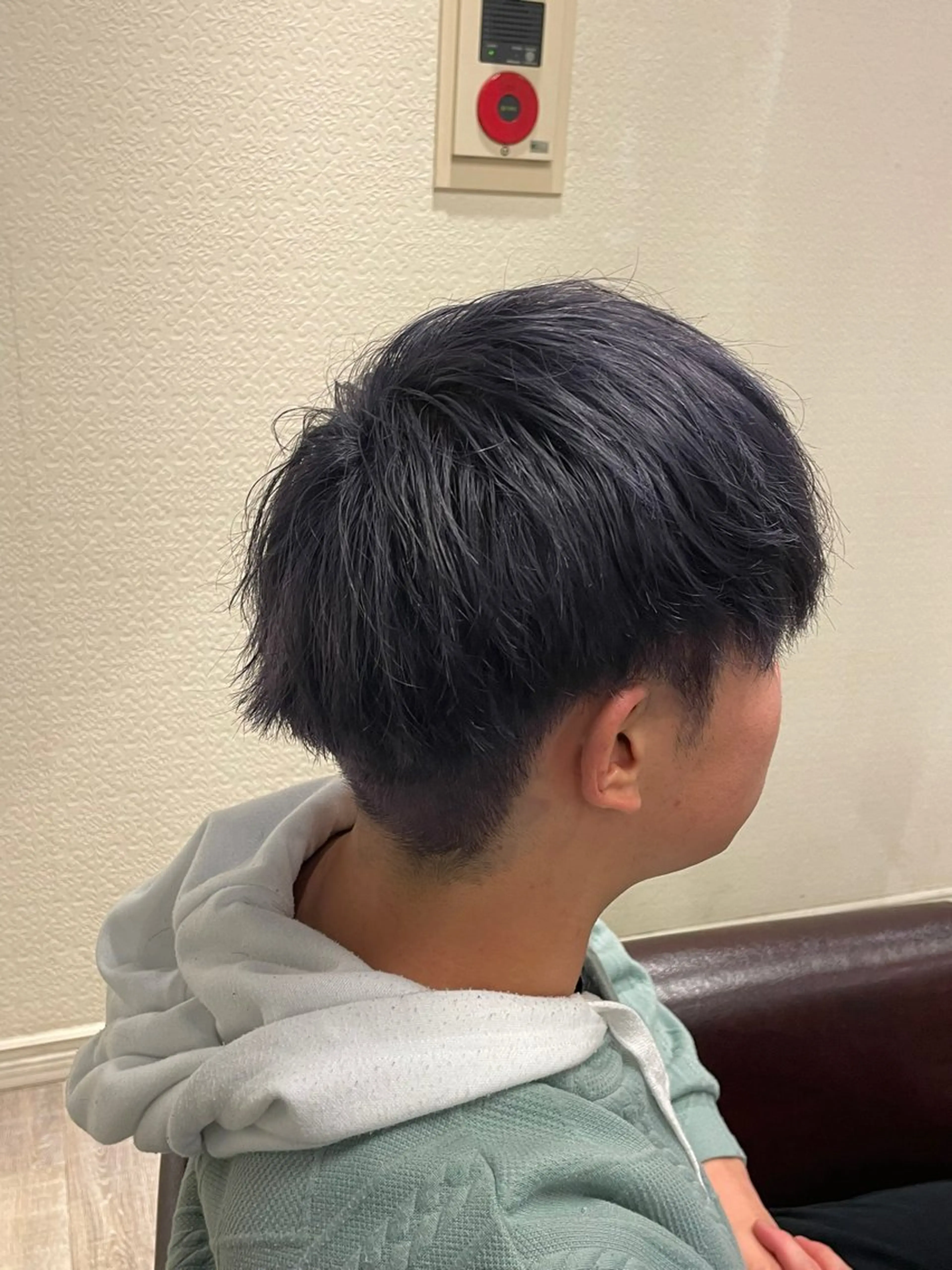 ミディアム カラー メンズ アッシュ アッシュグレー ダークアッシュ Rosa Blanche by est所属・メンズ/パーマ/ 暗カラー/ゆうきのヘアスタイル