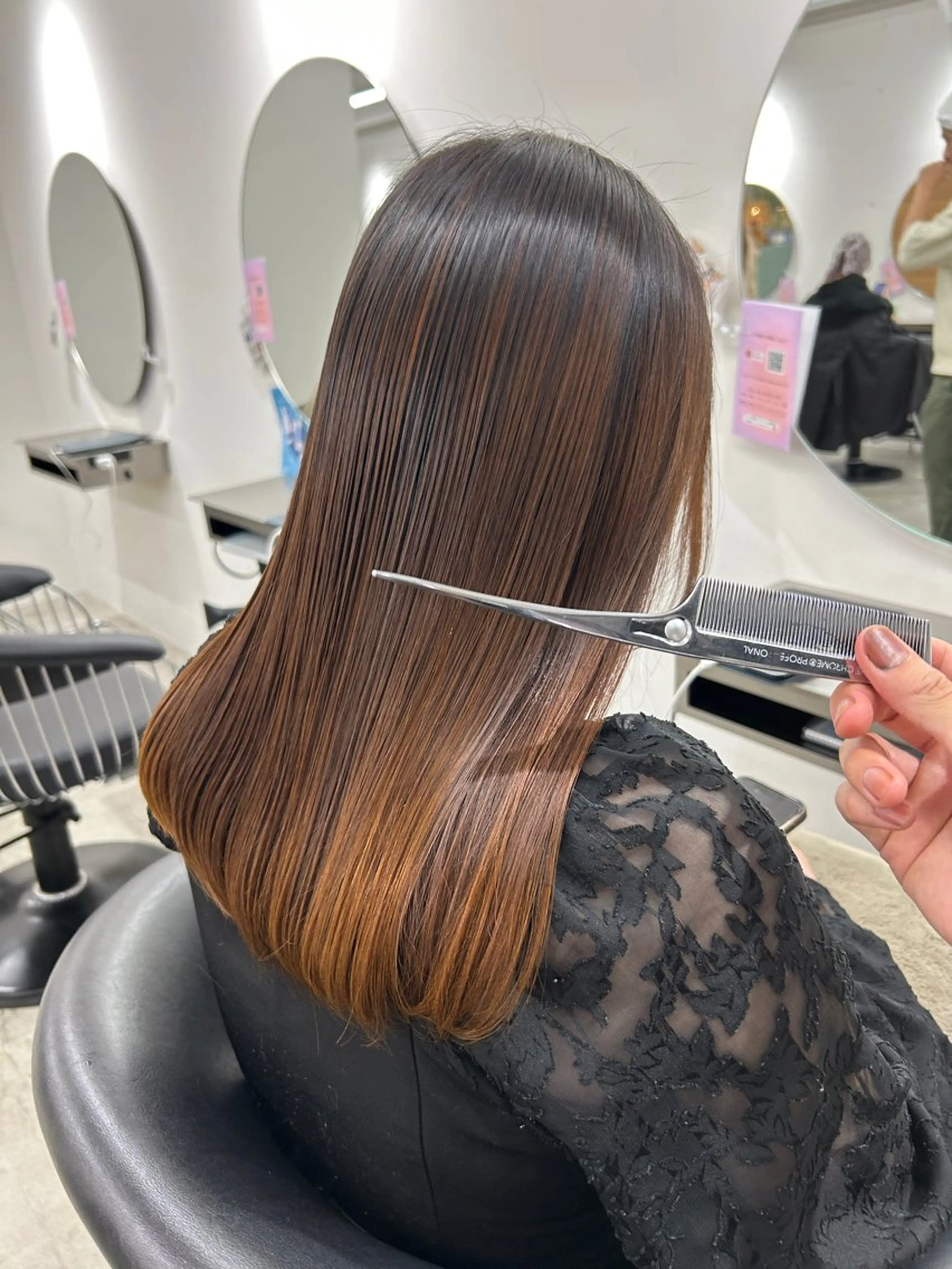 セミロング 砂川 冬羽のヘアスタイル