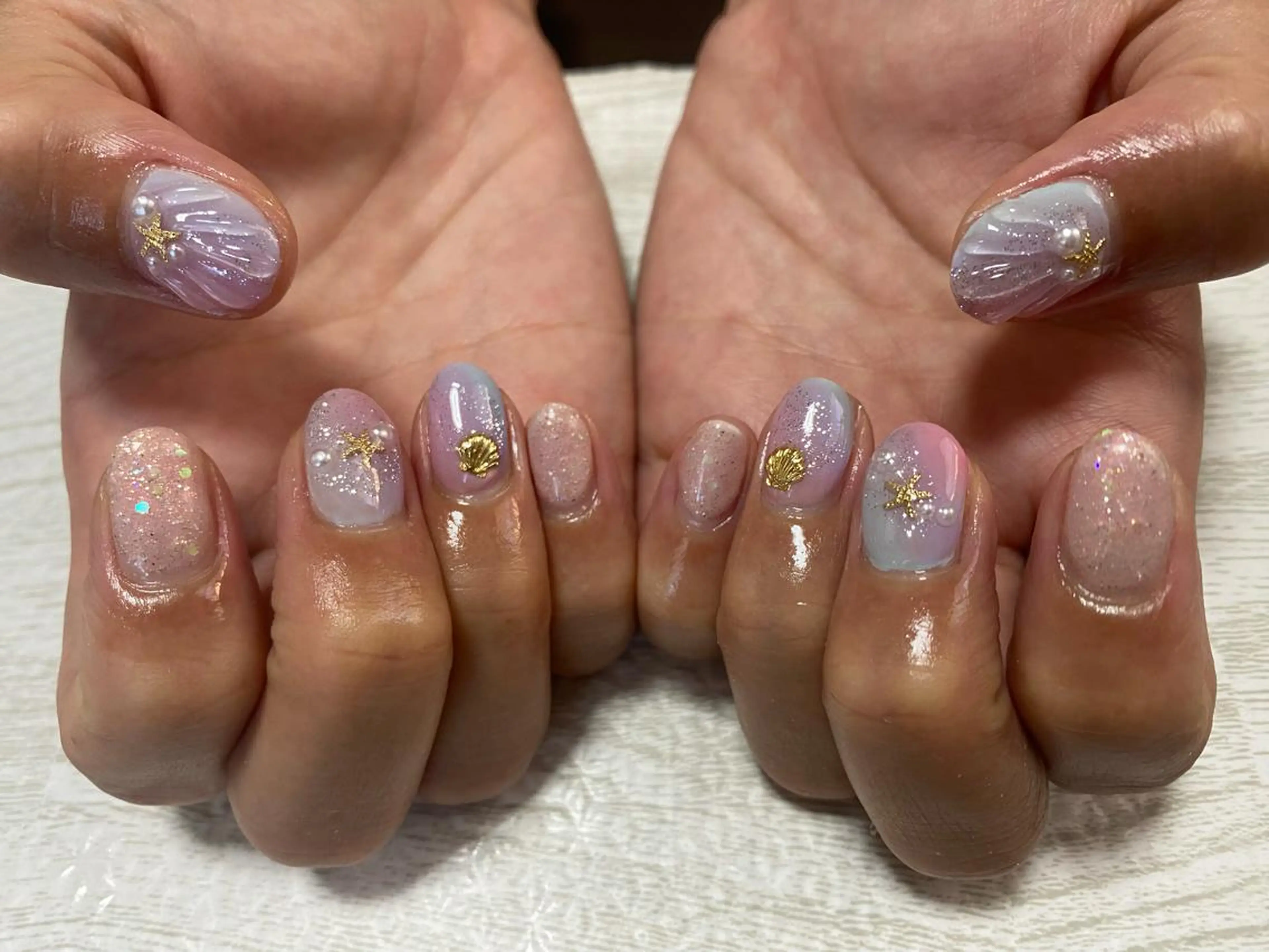 ネイル 夏ネイル ハンドネイル Ulu  Nail 🌱MOMOKAのネイルデザイン