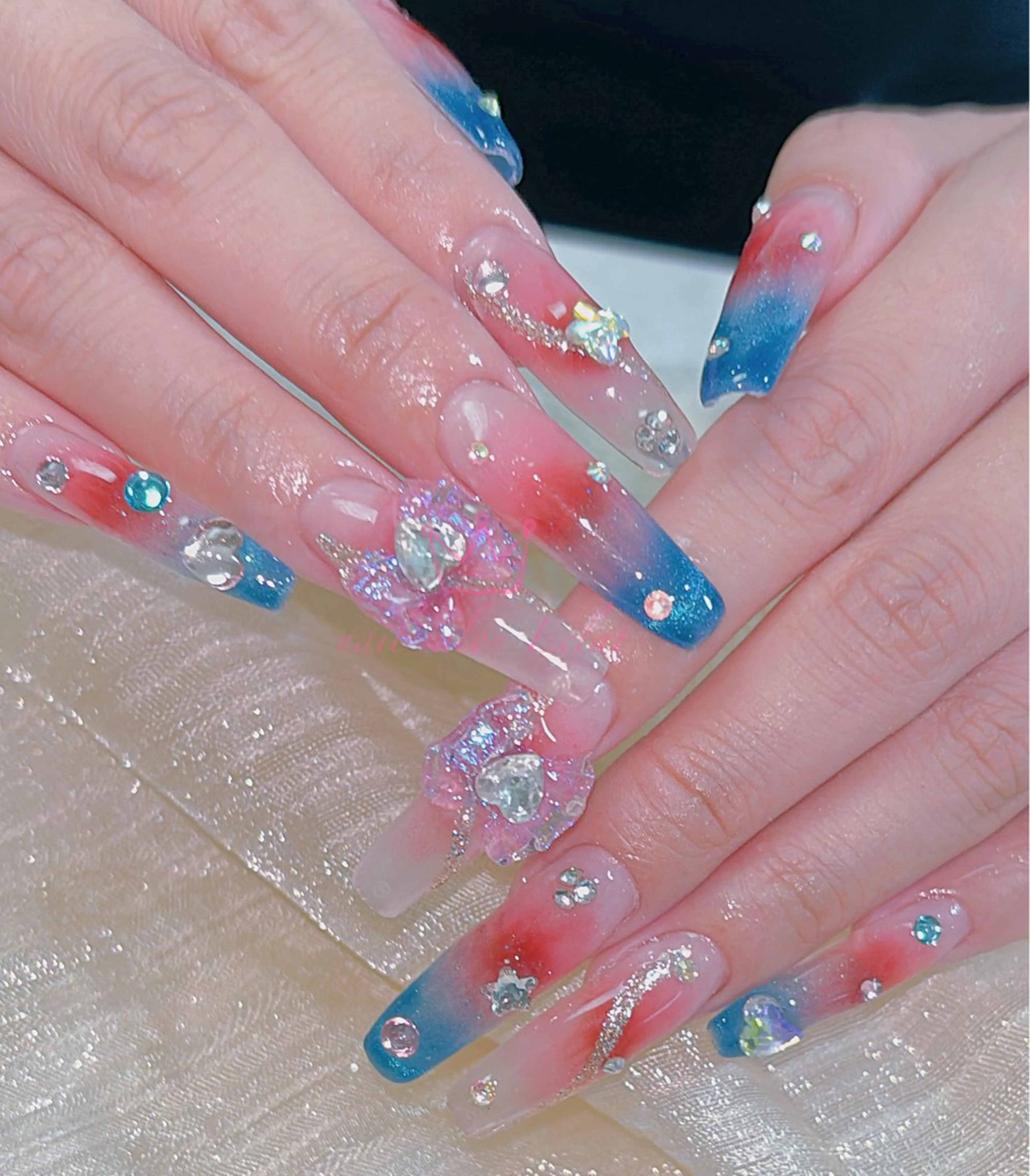 ネイル ネイルサロンエクラ 🫧Shizukaのネイルデザイン