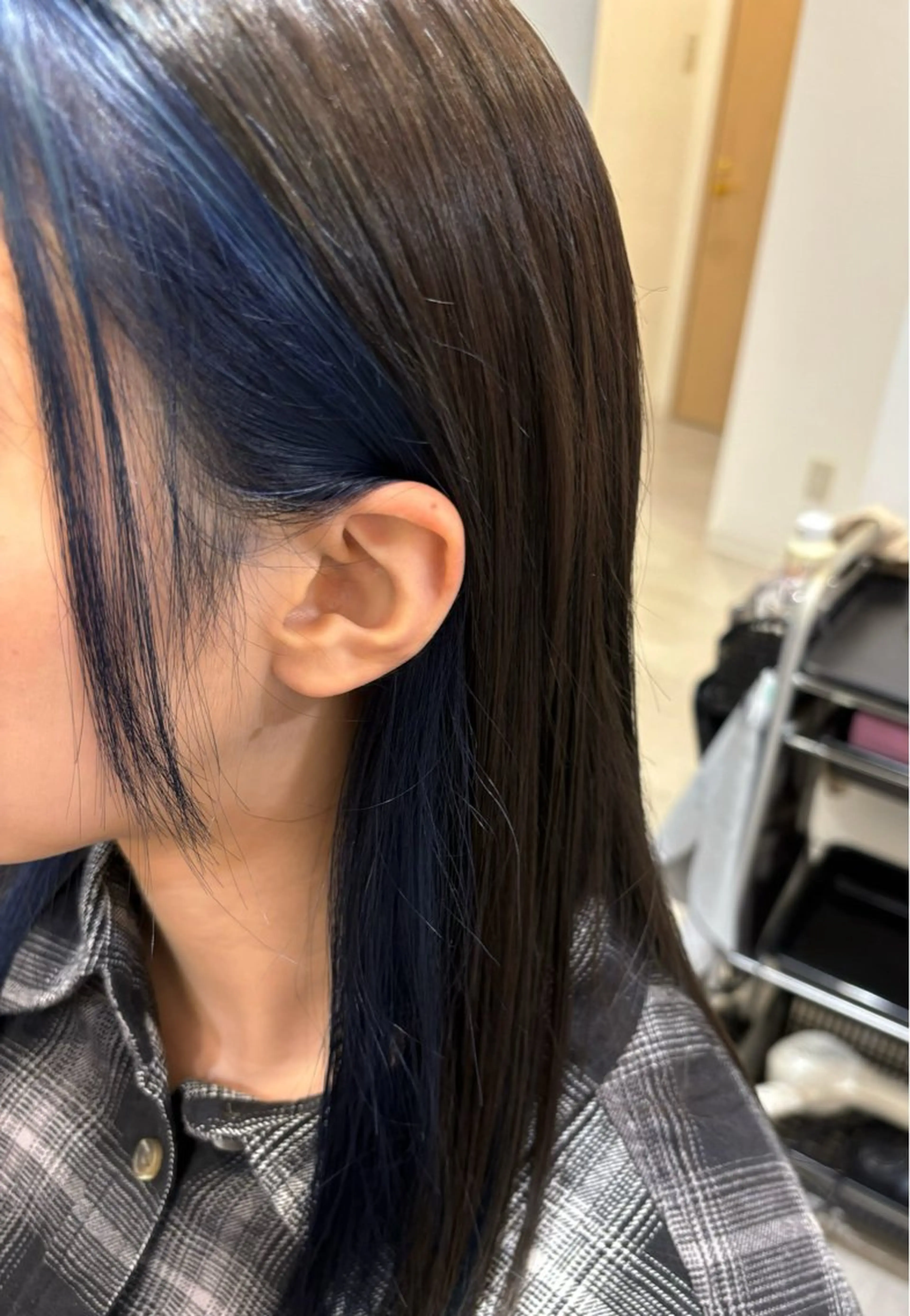 カラー インナーカラー 川倉 羽未のヘアスタイル