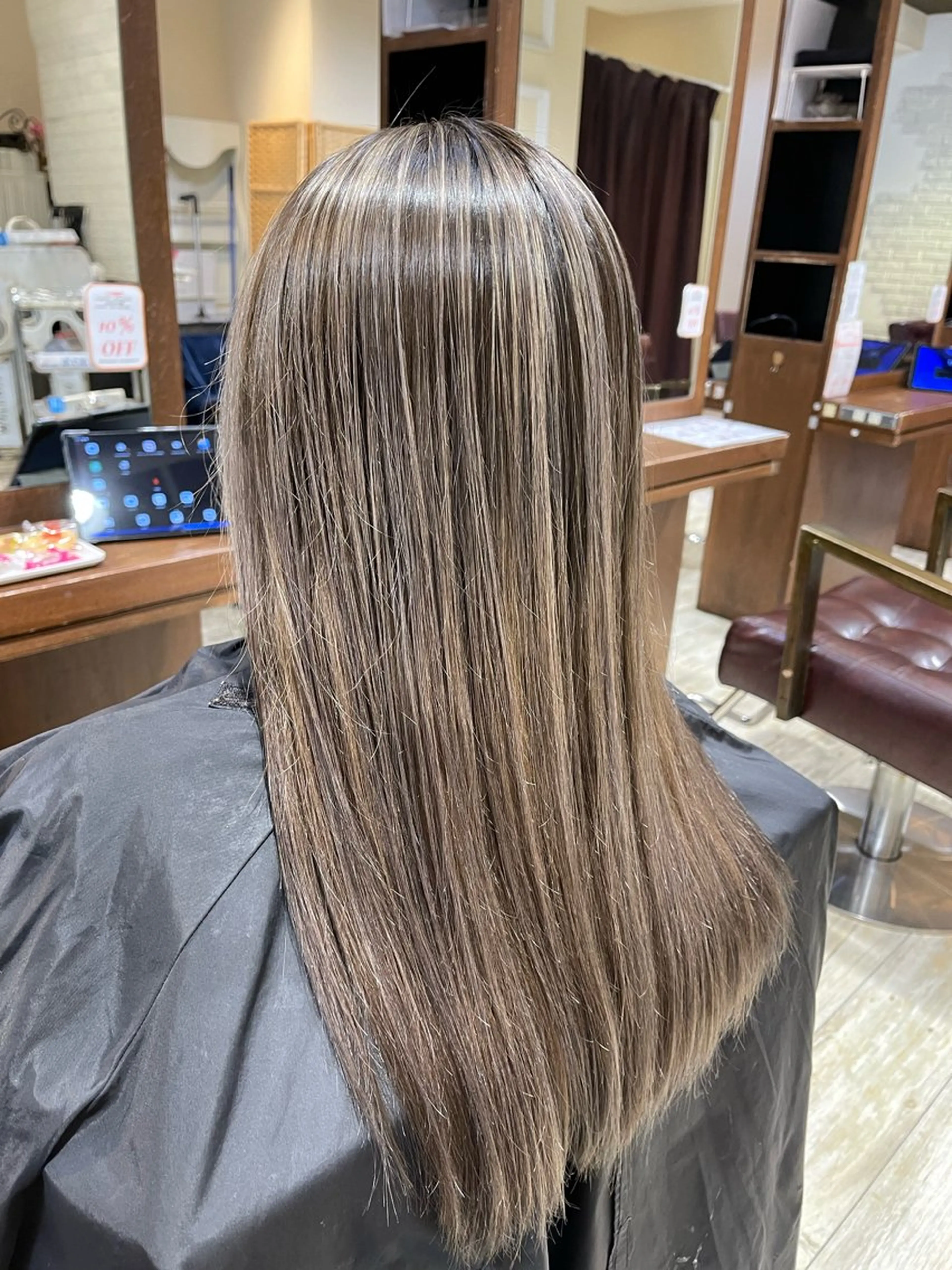 ミディアム カラー カット ヘアカラー トリートメント Che'ri所属・海外レイヤー/ レイヤーカット/和田のヘアスタイル