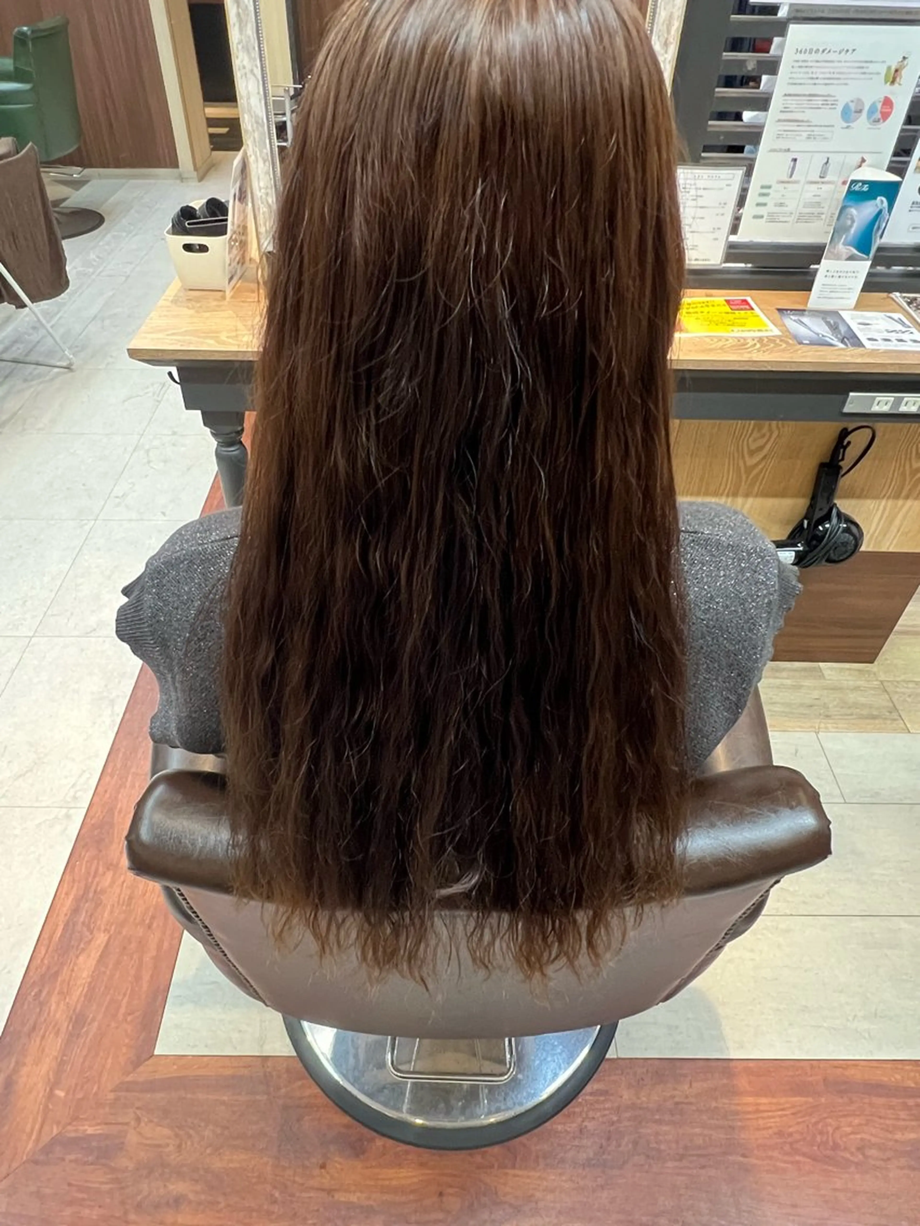 ロング カラー ヘアカラー トリートメント ナカオ シュウヘイのヘアスタイル
