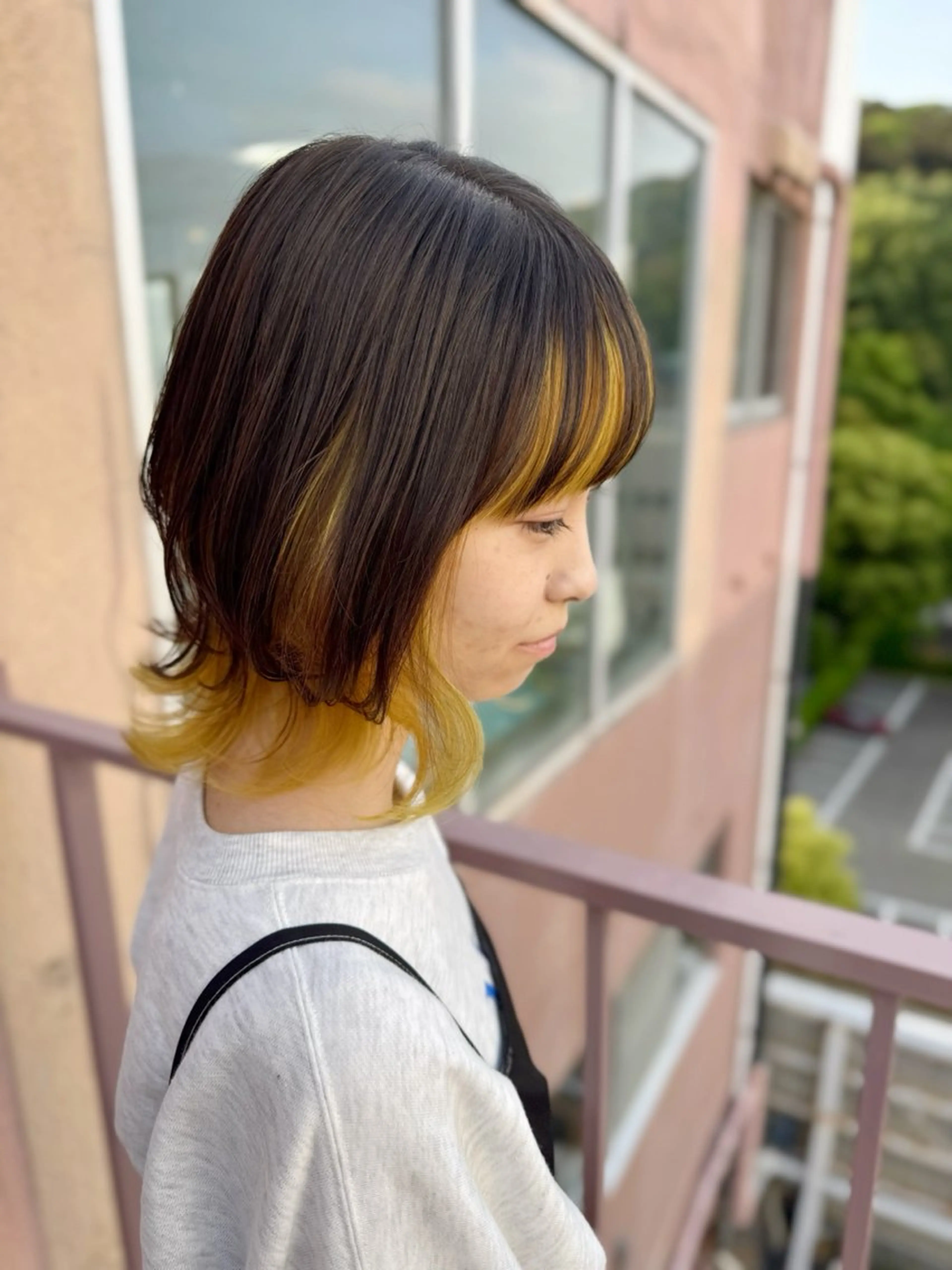 ショート カラー インナーカラー イエローカラー ヘアカラー Viage （ビアージュ）のヘアスタイル