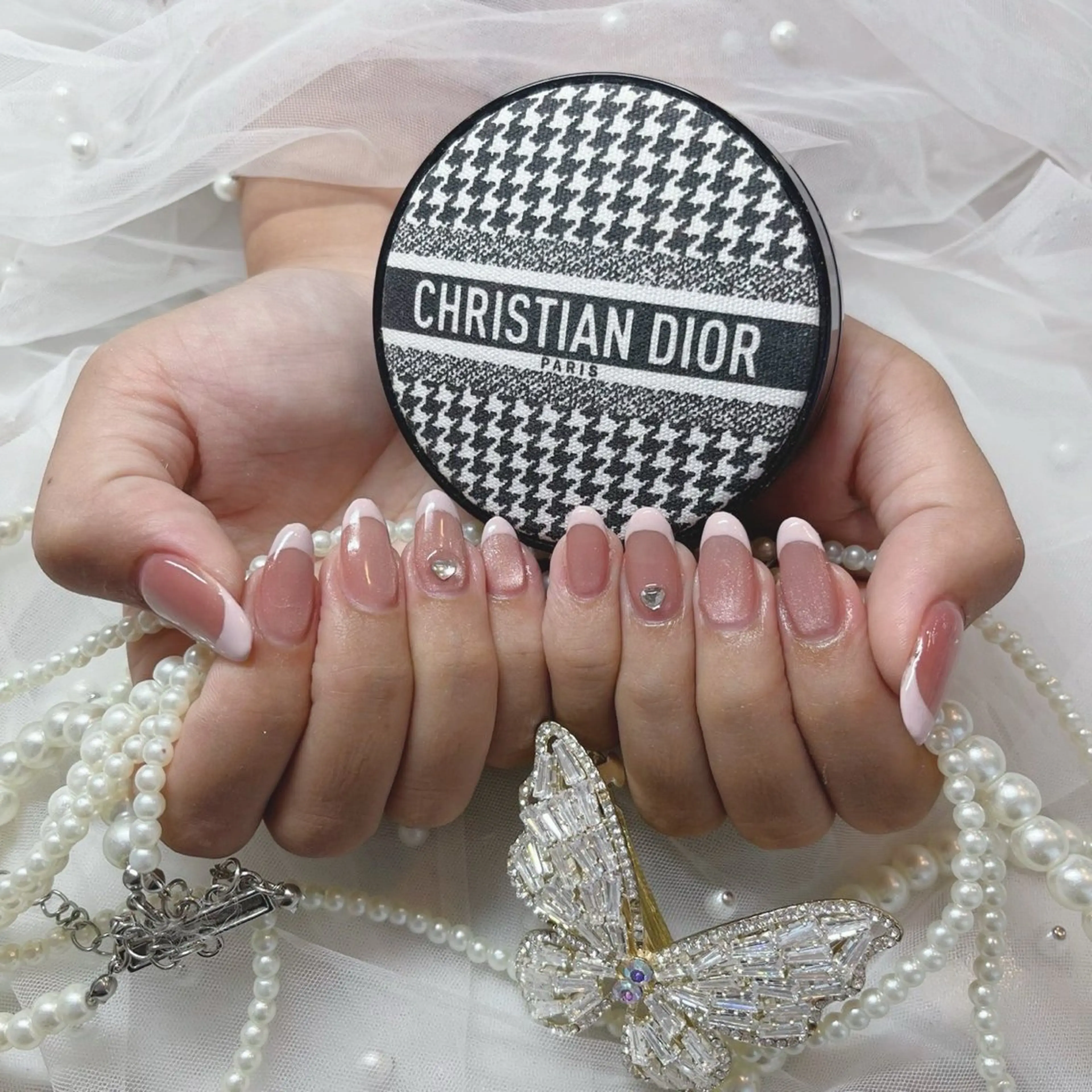 ネイル フレンチネイル sono ワンホン /ちゅるんネイルのネイルデザイン