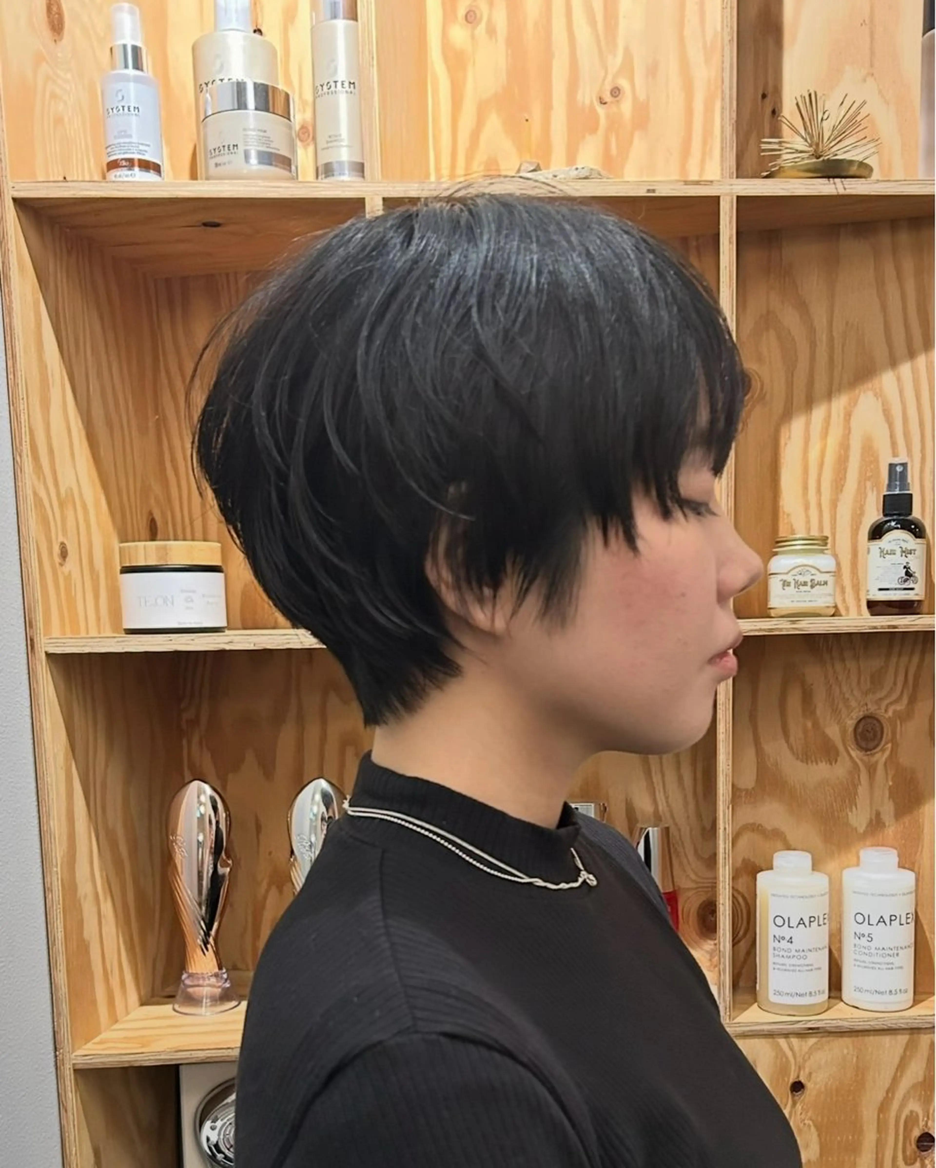 ショート ショートヘア 透明感カラー 🦙なりたりみのヘアスタイル