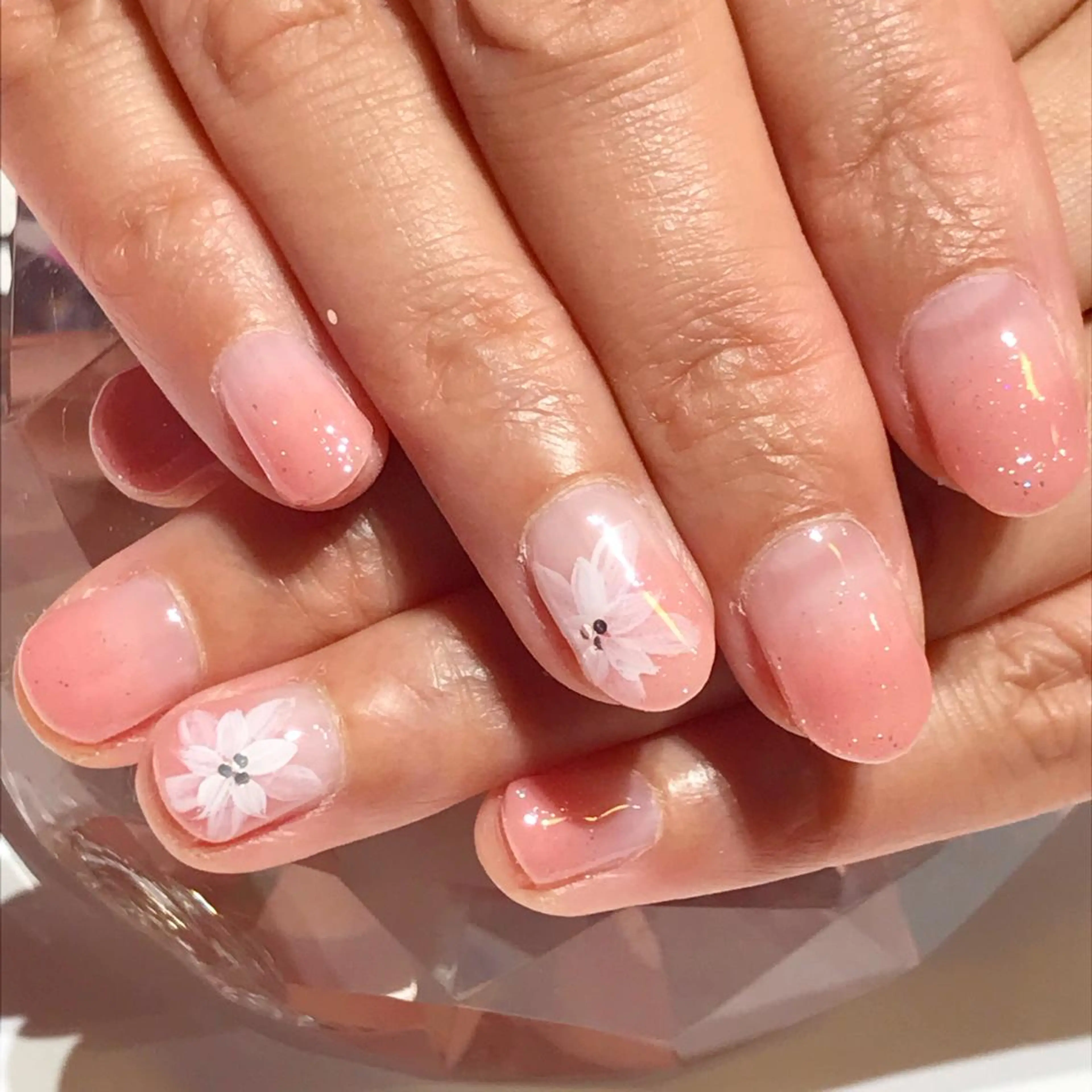 ネイル グラデーション ショートネイル YUN 💅のネイルデザイン