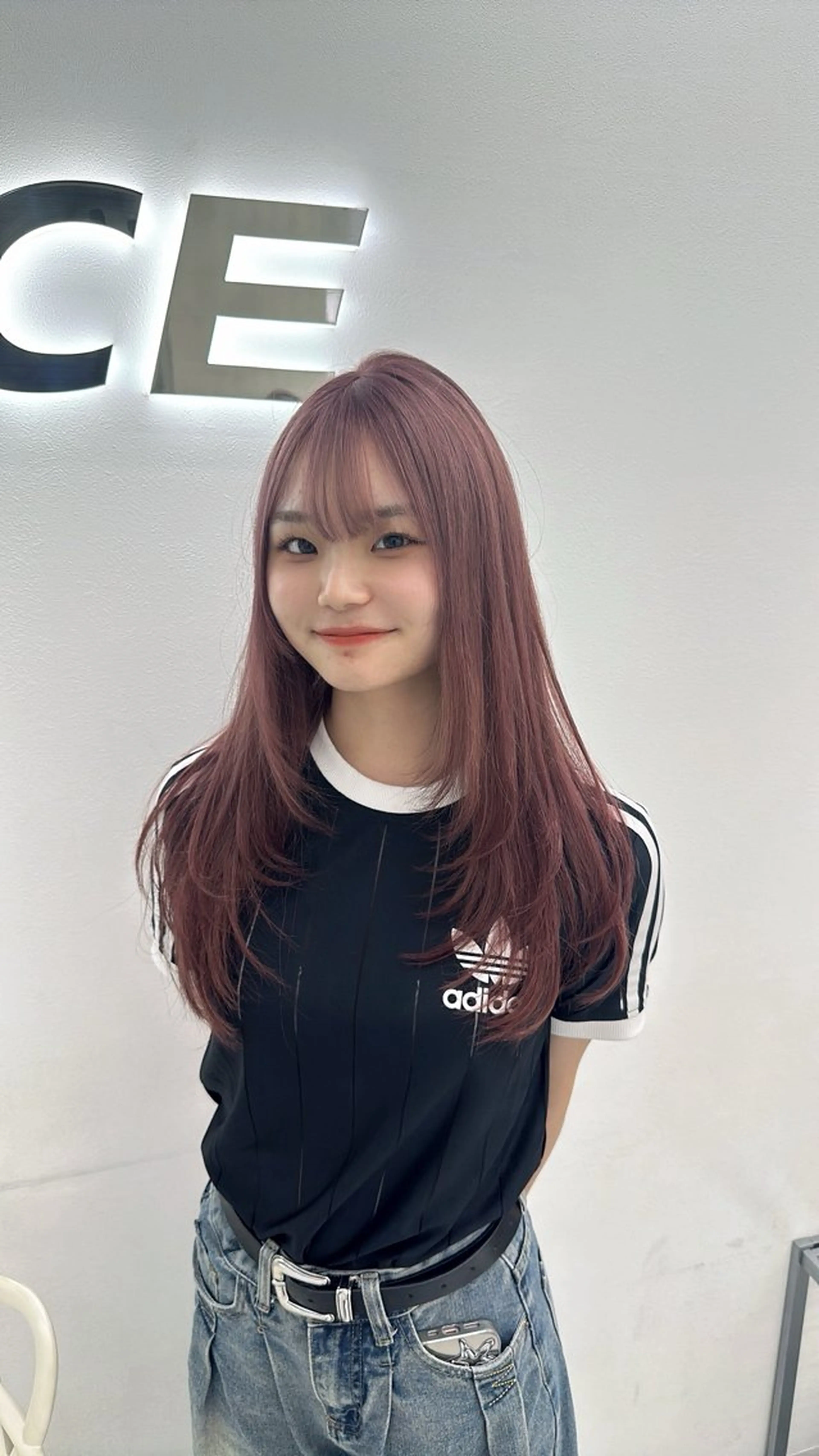 セミロング 顔まわりレイヤー レイヤーカット カット トリートメント ヘッドスパ ヘアセット 🤍ベージュ×艶髪 🤍Ryuta🤍のヘアスタイル