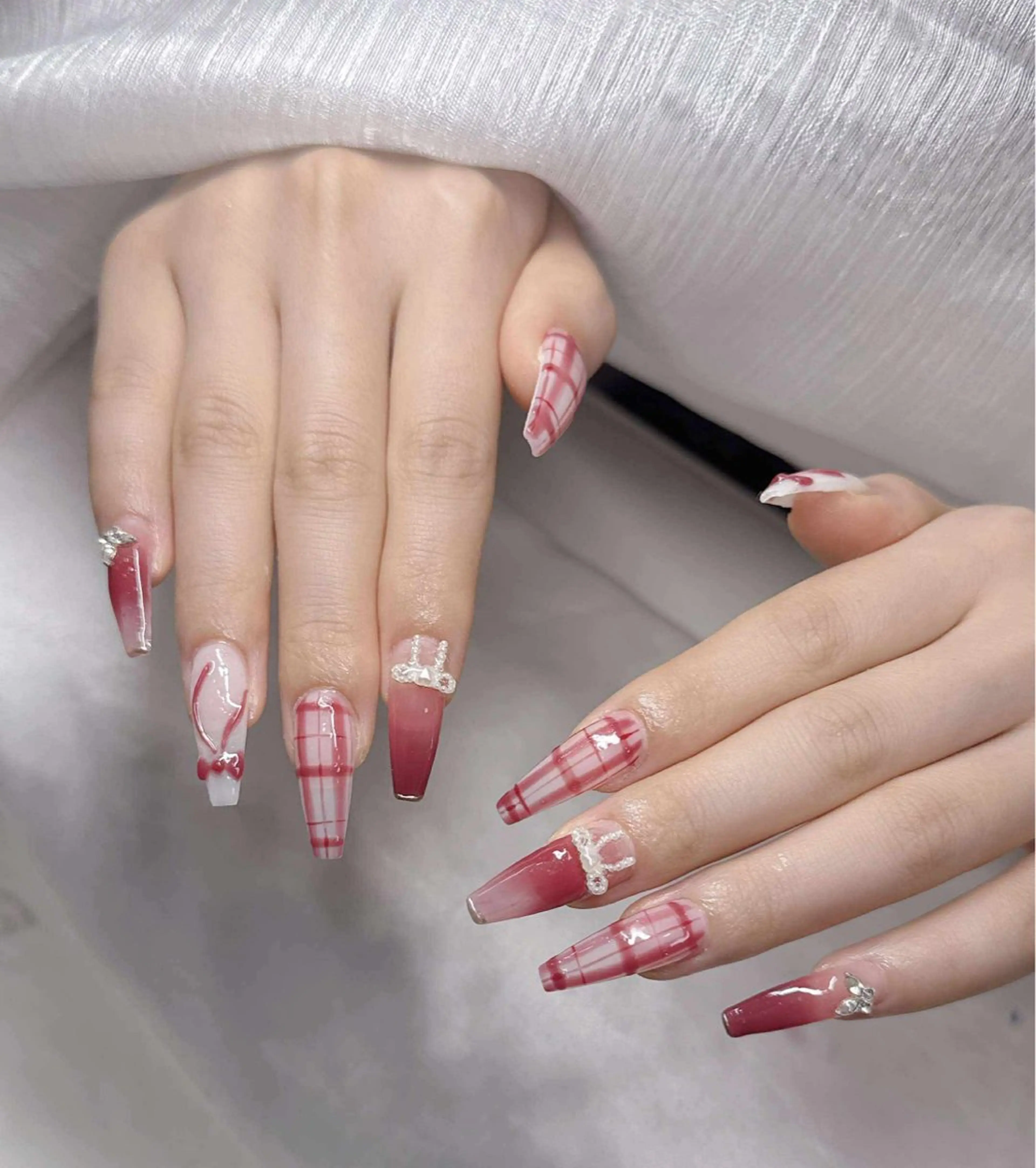 ネイル ハンドネイル Lee Nailsのネイルデザイン