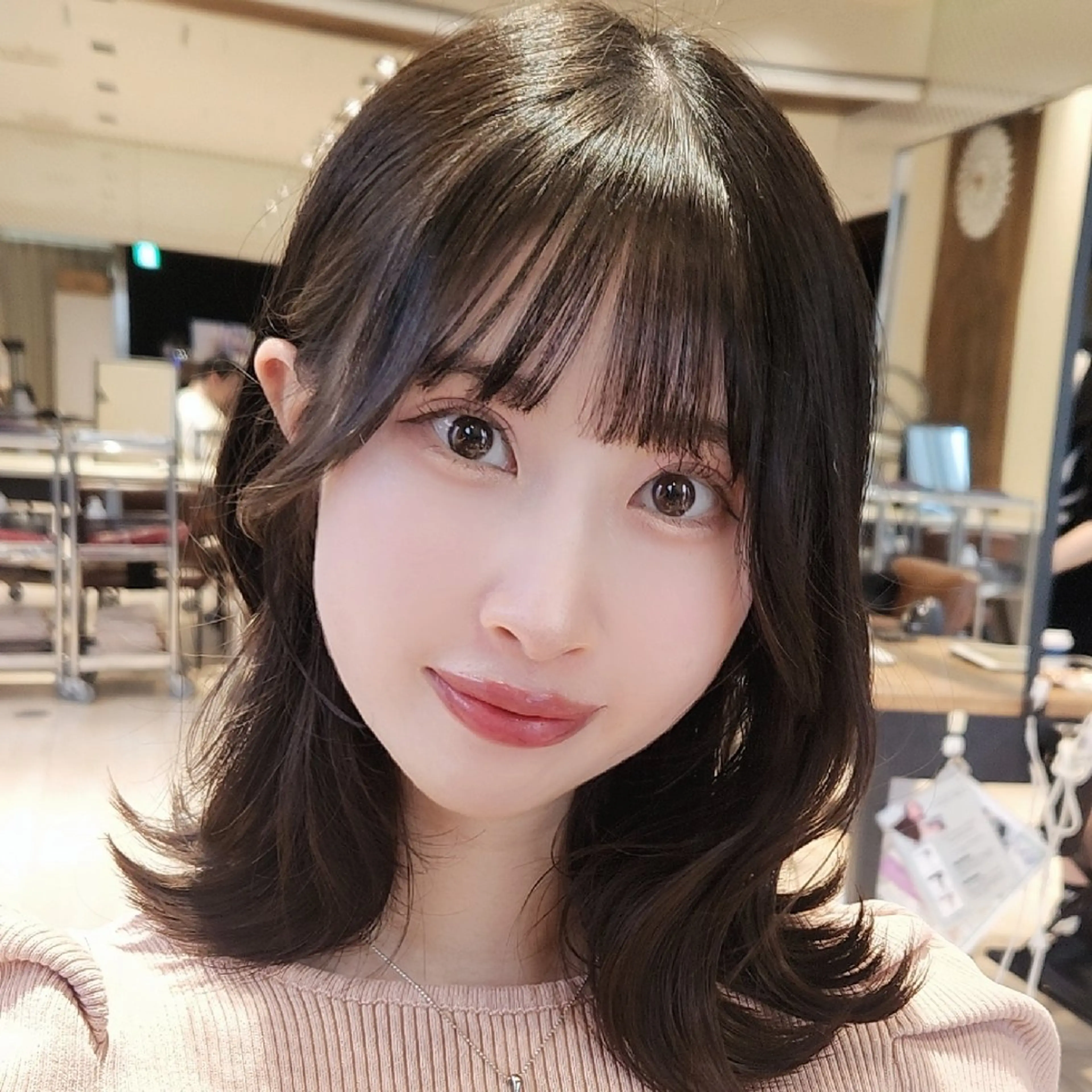 ミディアム カット ヘアカラー トリートメント Nanako。/韓国 ハッシュカットのヘアスタイル