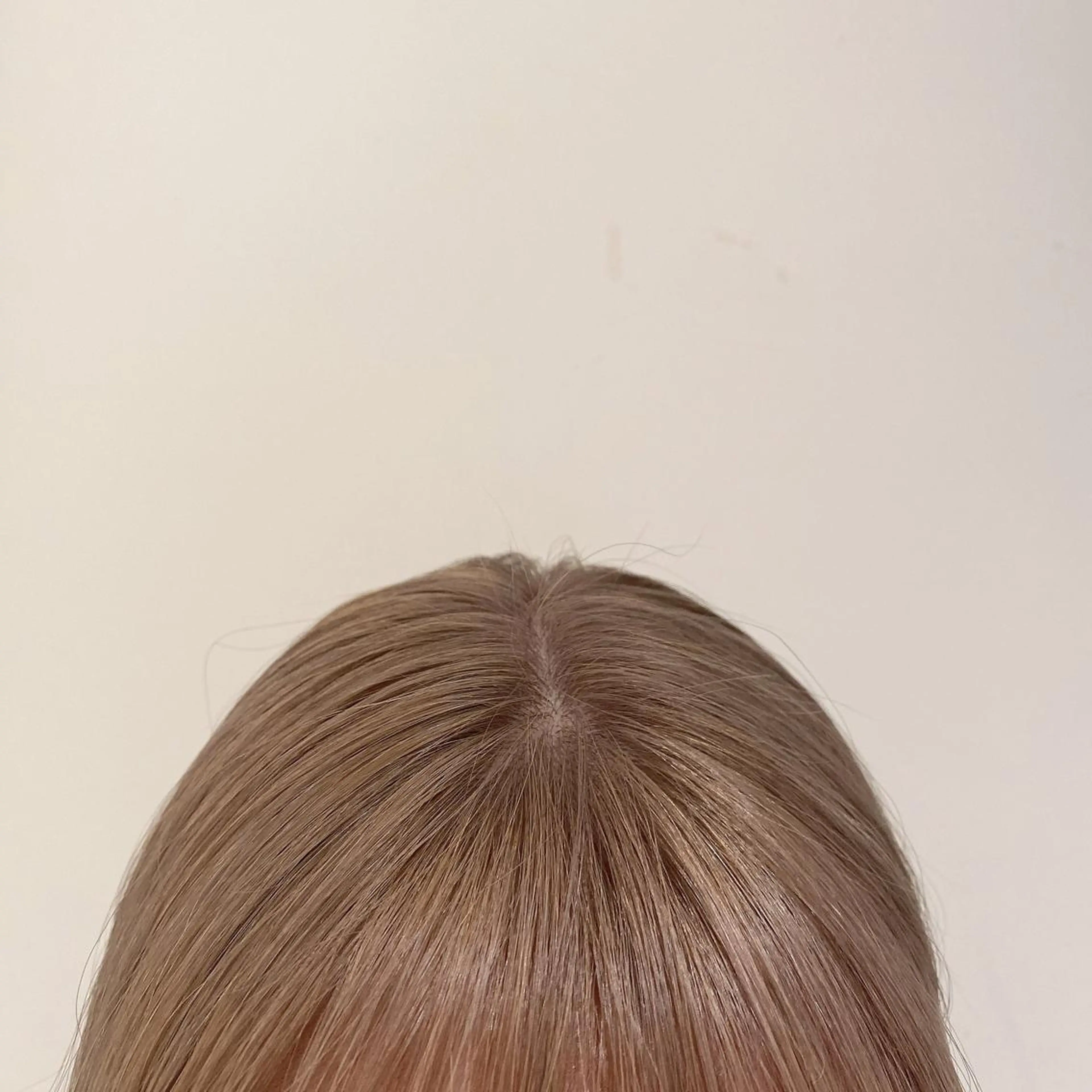 ミディアム カラー shiori ﾍﾞｰｼﾞｭｶﾗｰのヘアスタイル
