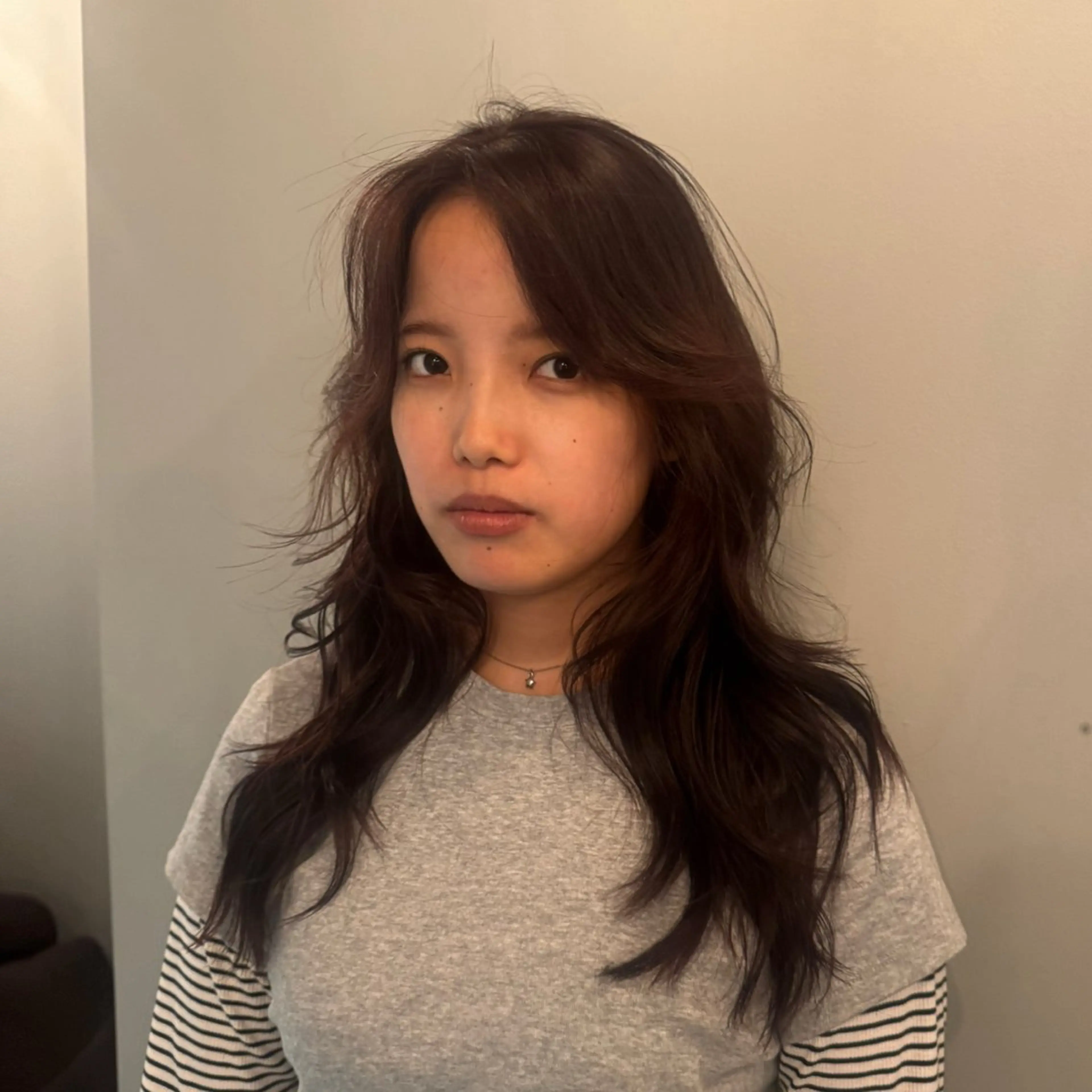 セミロング ヘアカラー 🦢透明感カラー 🦢AI🫧のヘアスタイル