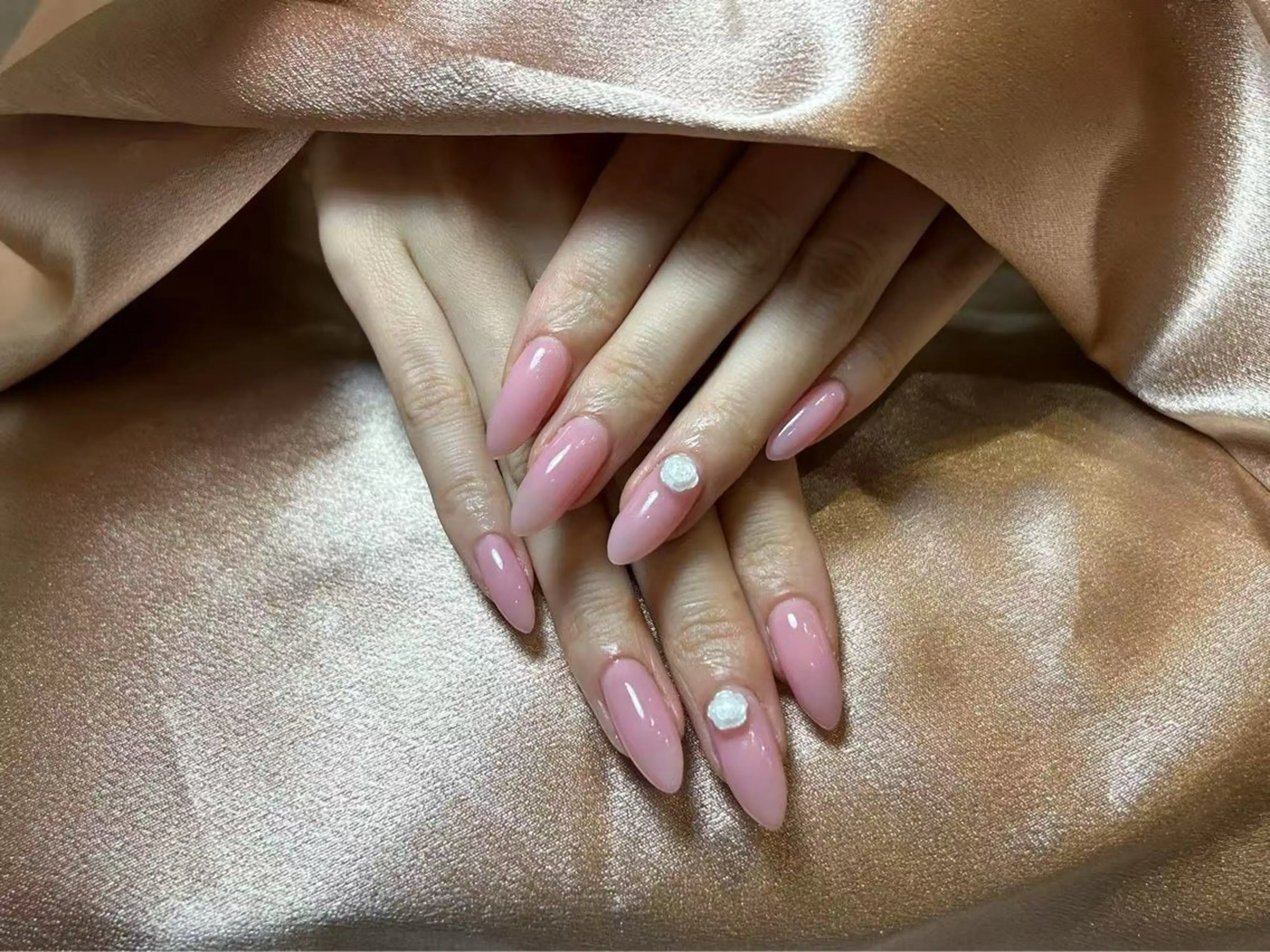 ネイル チークネイル 長さ出し フラッシュネイル フットネイル フレンチネイル Aina nail salon所属・Aina nail salonのネイルデザイン