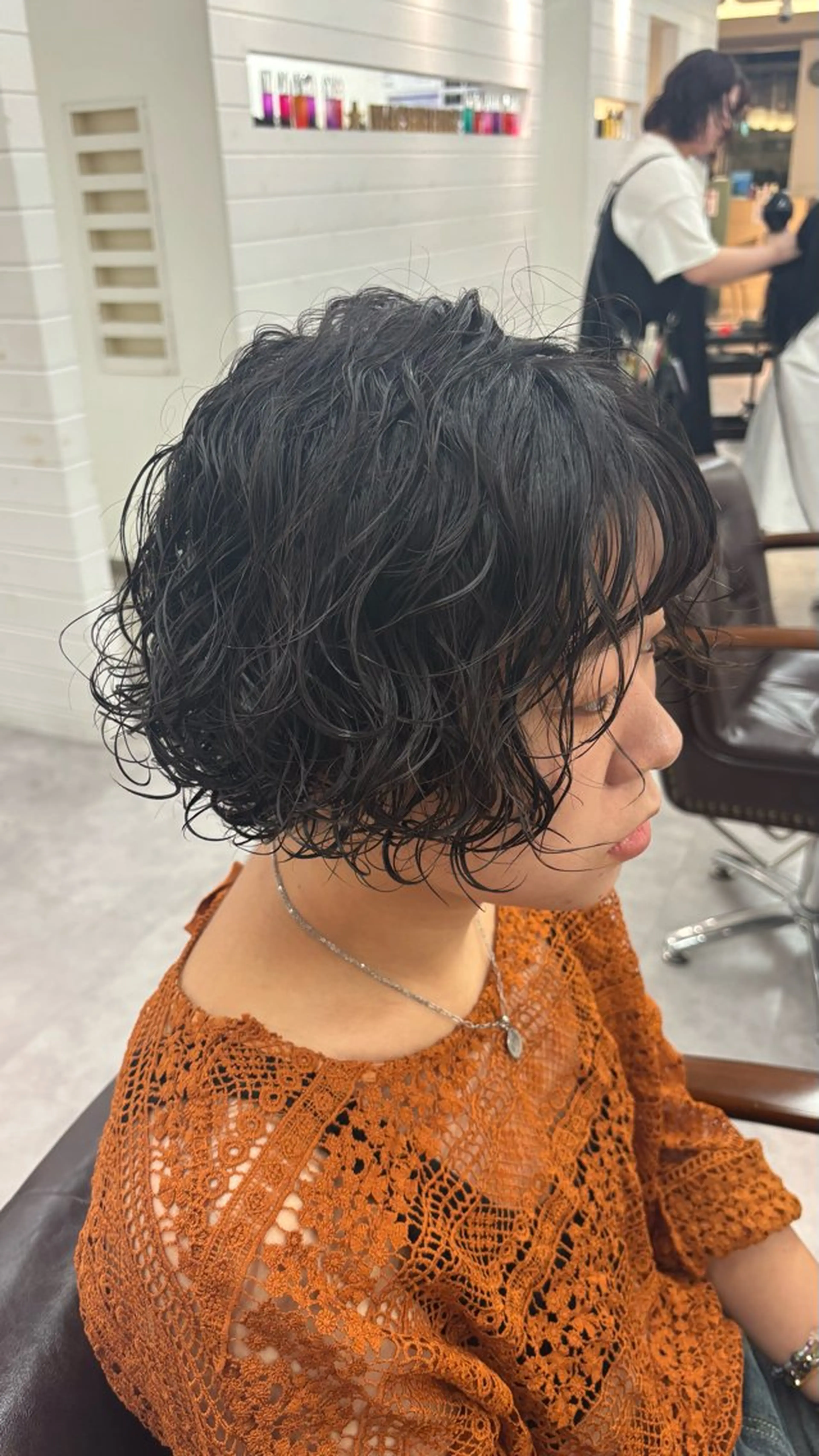 パーマ 岩本 遥加のヘアスタイル