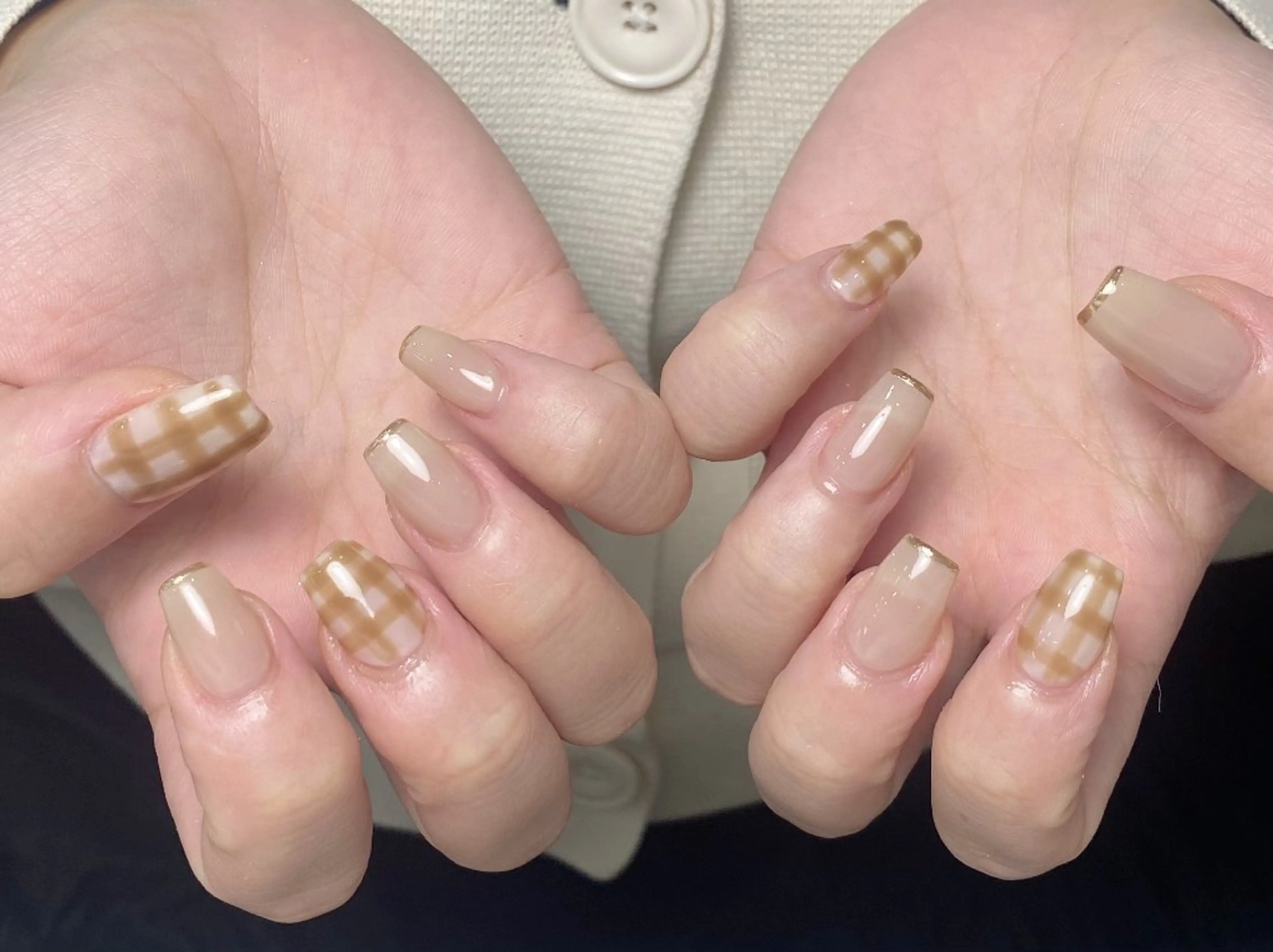 ネイル チークネイル フレンチネイル ジェルネイル ガラスフレンチ キラキラネイル ハンドネイル UM Nail Salonのネイルデザイン