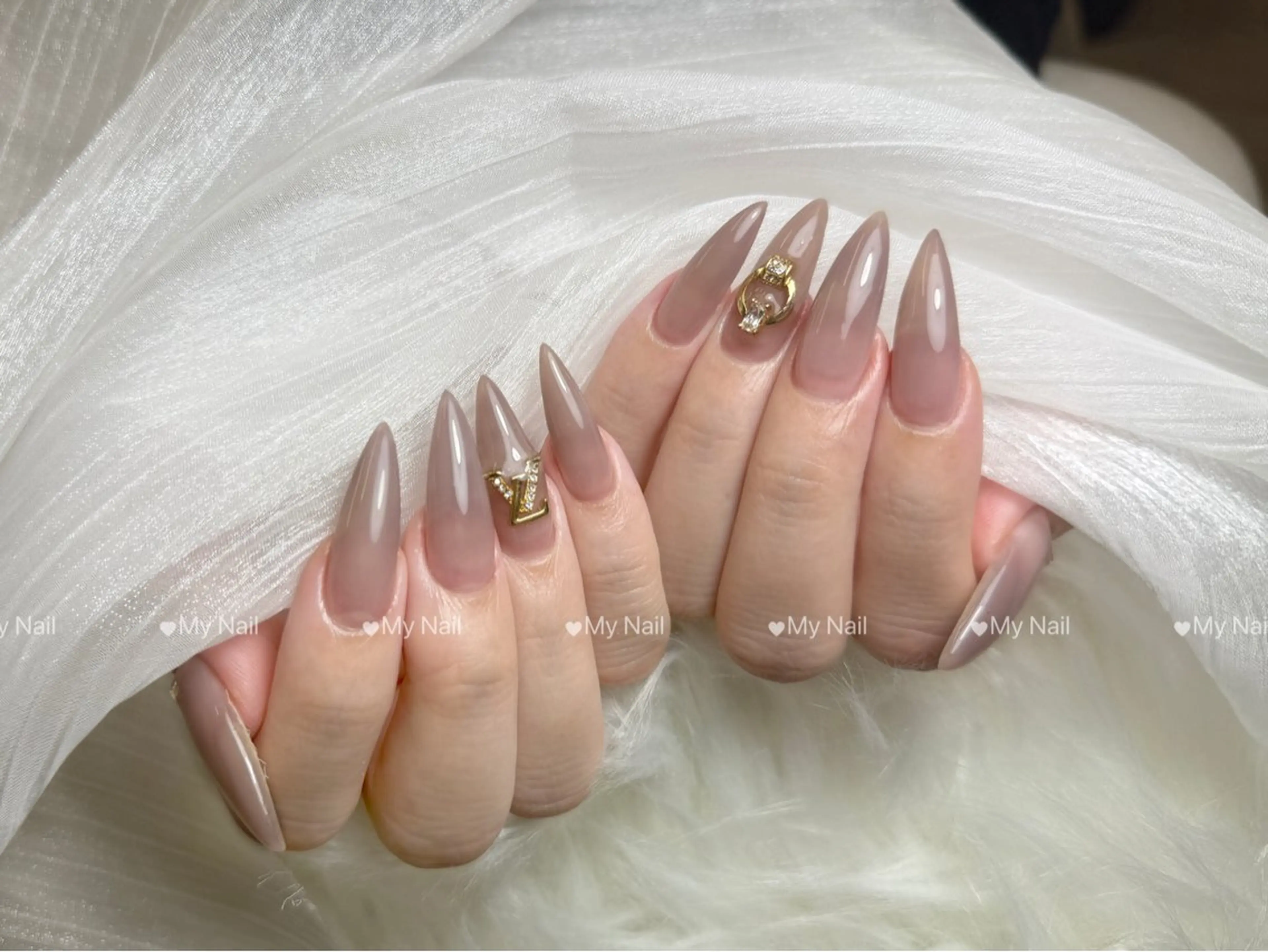 ネイル 長さ出し グラデーション ハンドネイル My Nail Salon所属・My Nail Salonのネイルデザイン