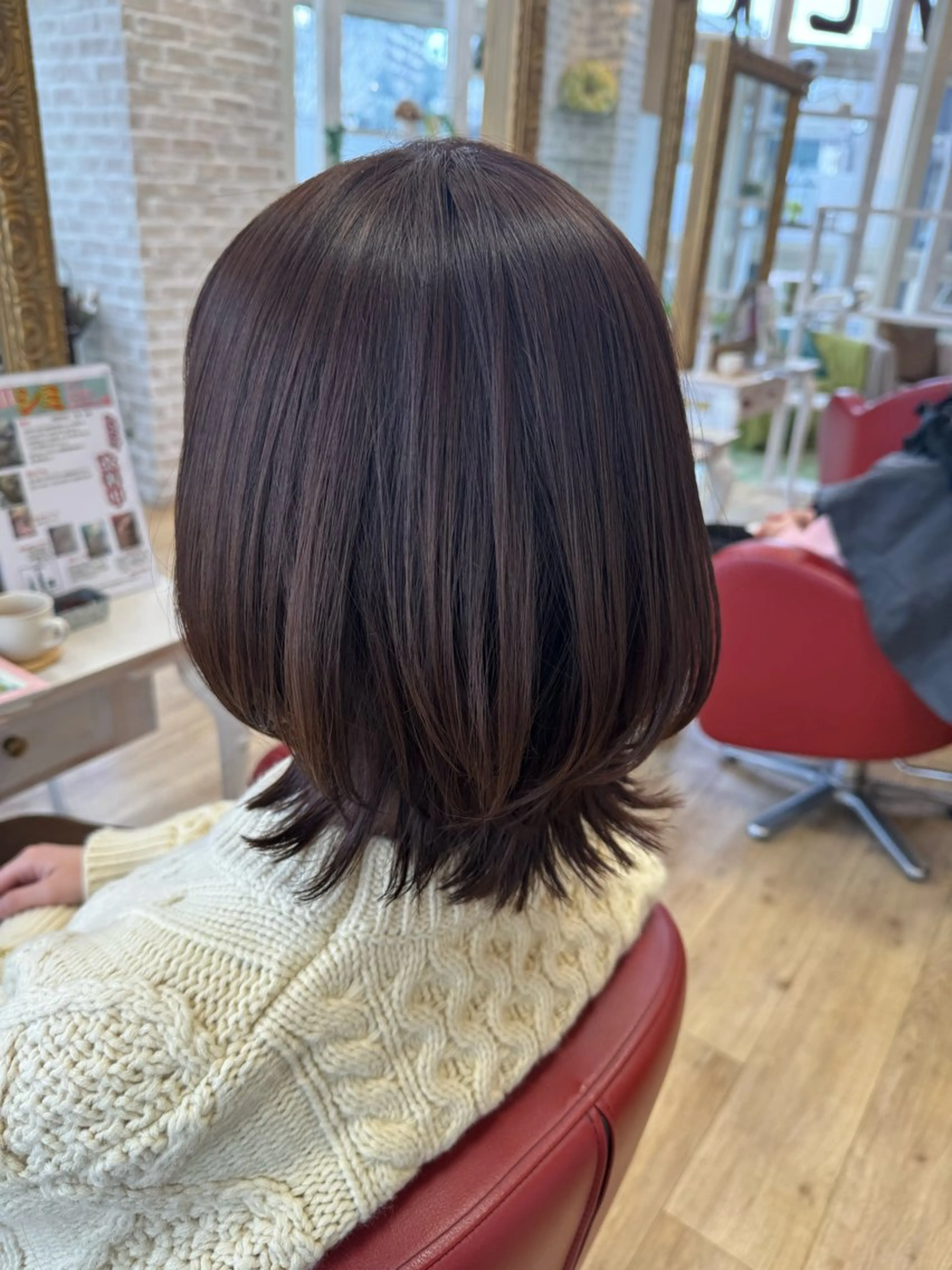 ミディアム 小倉 沙織のヘアスタイル